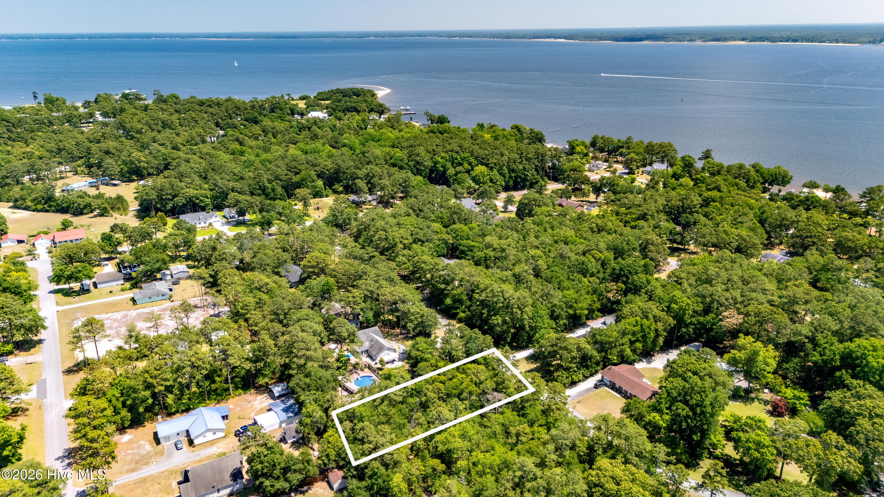114 Lakeshore Drive Property Photo 1