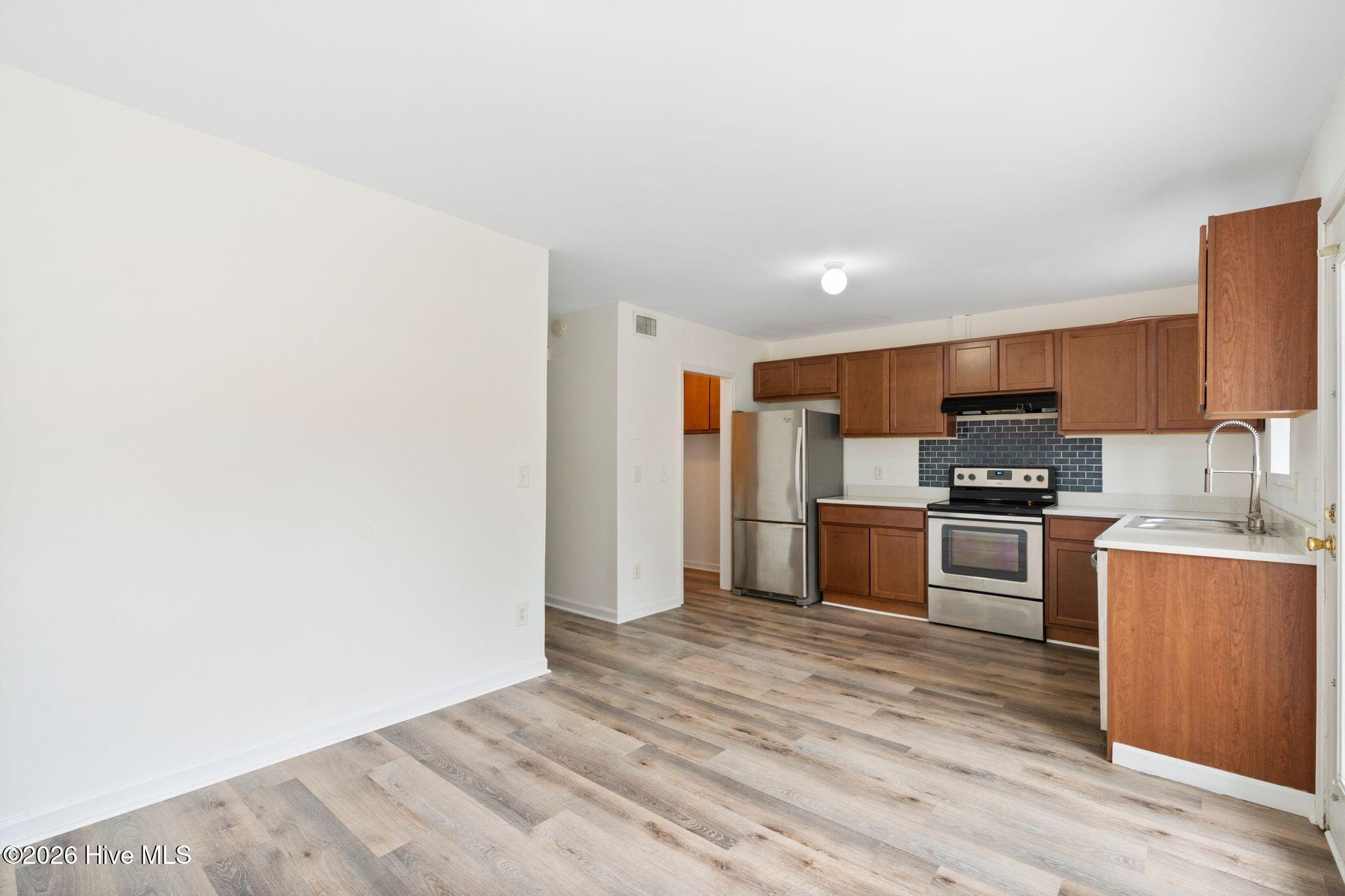 210 Cobblestone Drive Property Photo 19