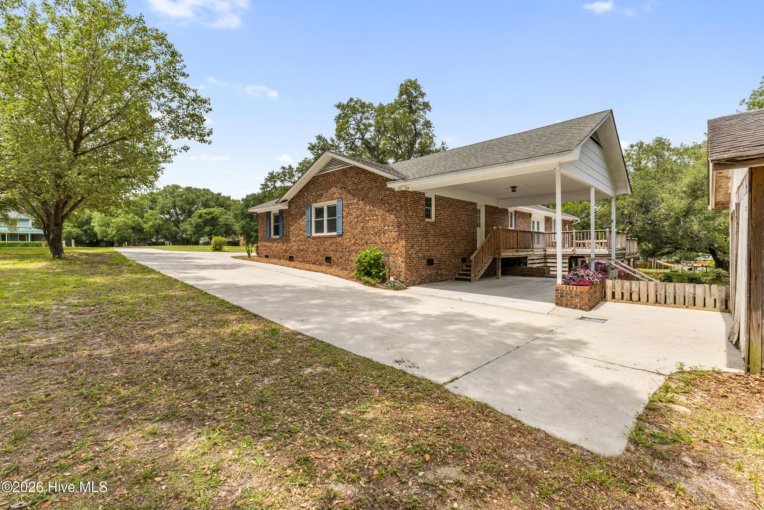 233 High Tide Drive Property Photo 6