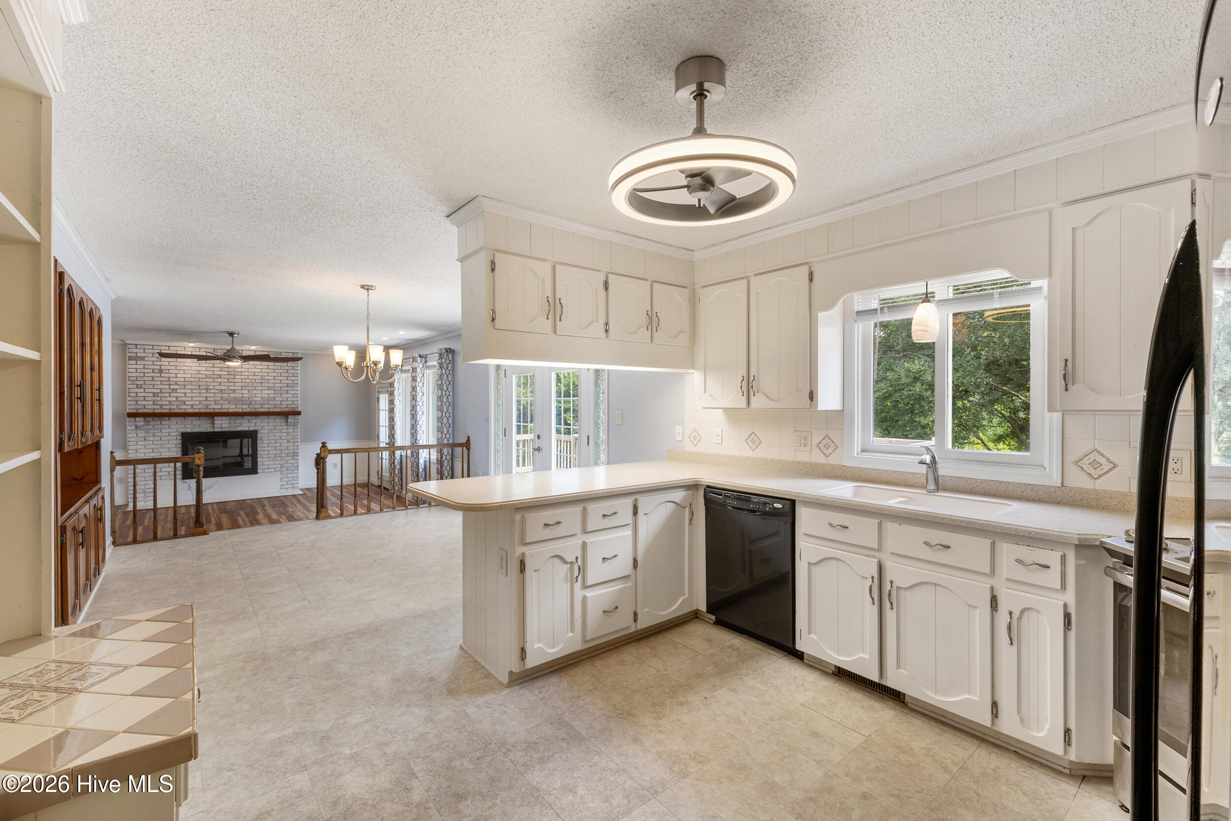 233 High Tide Drive Property Photo 17