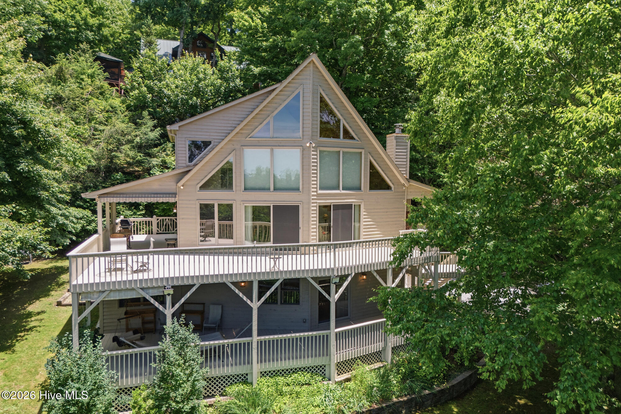 820 Chimney Ridge Drive Property Photo 4
