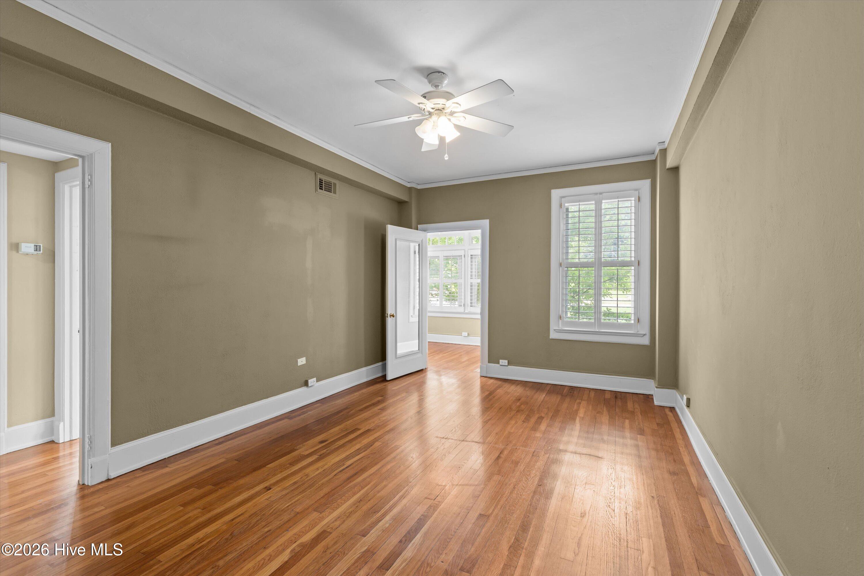 2068 Walton Way 201 Property Photo 7