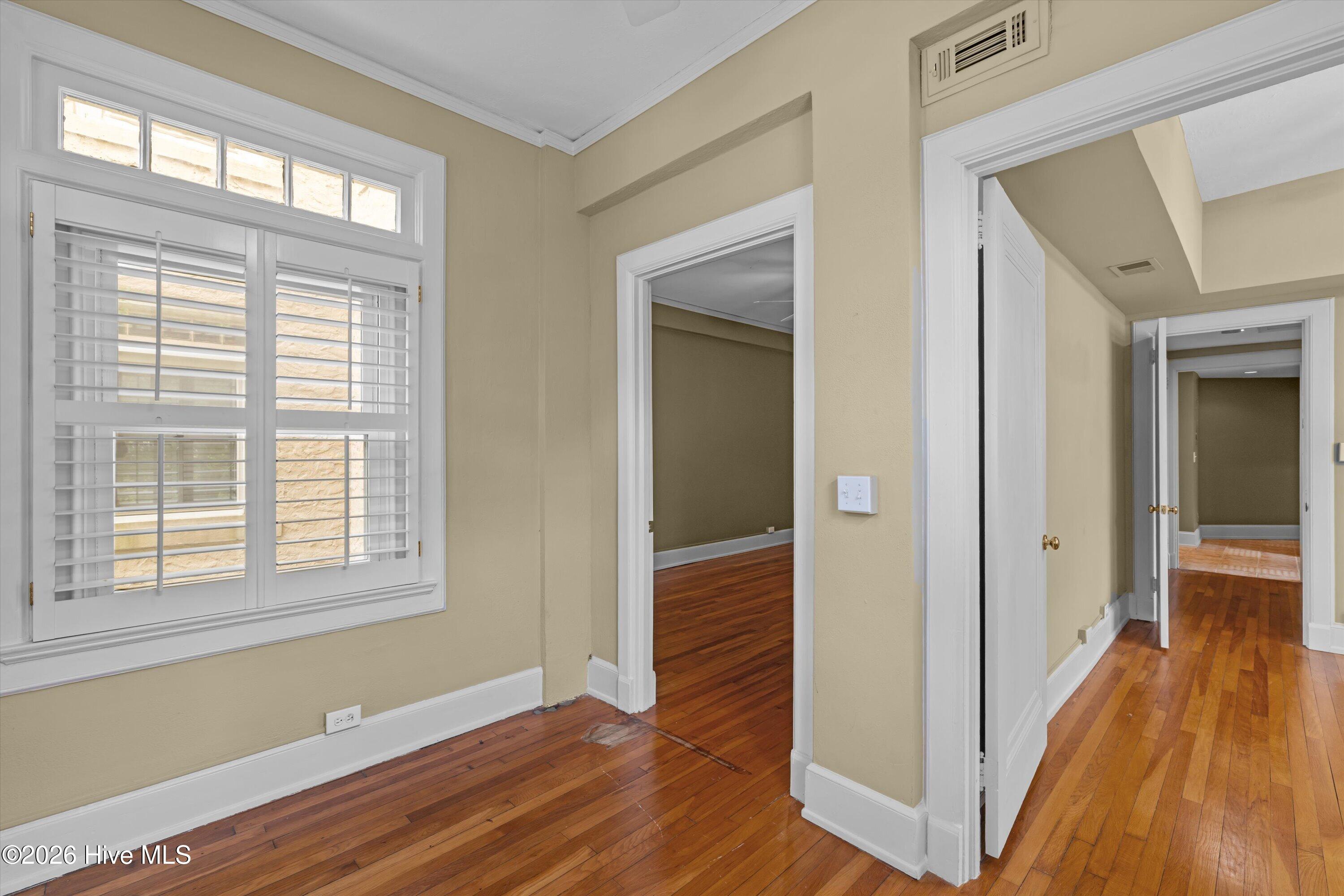 2068 Walton Way 201 Property Photo 11