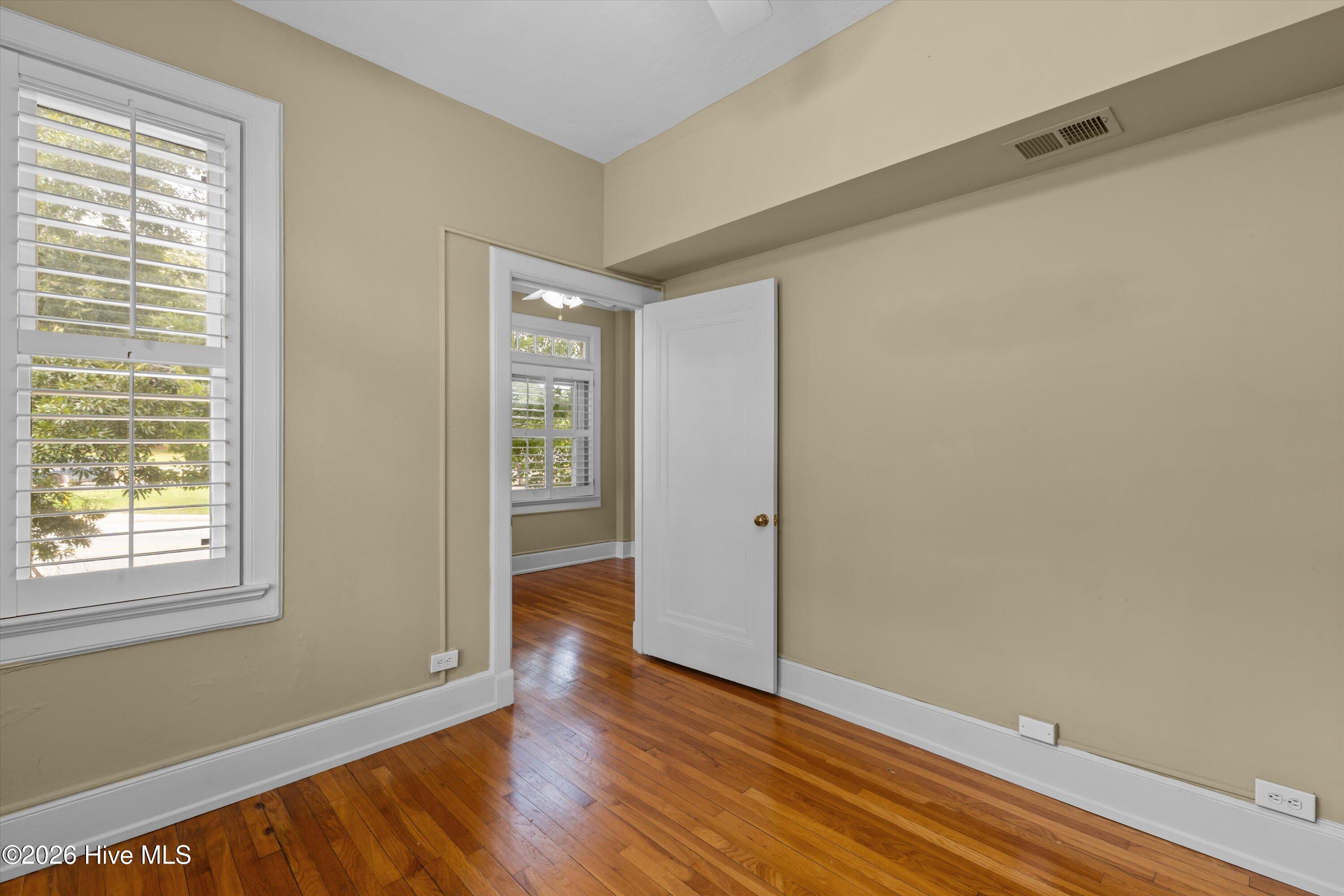 2068 Walton Way 201 Property Photo 15
