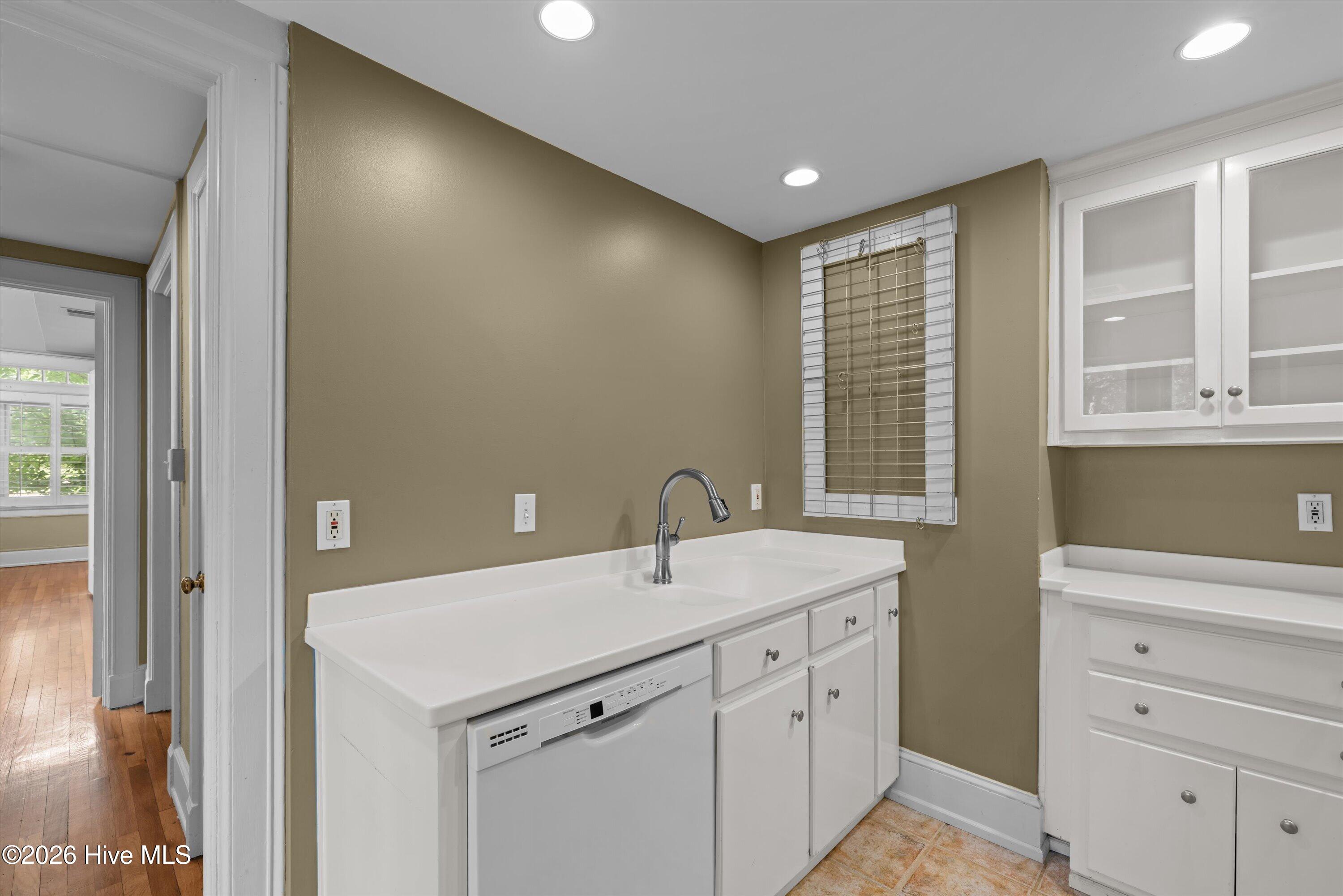 2068 Walton Way 201 Property Photo 19