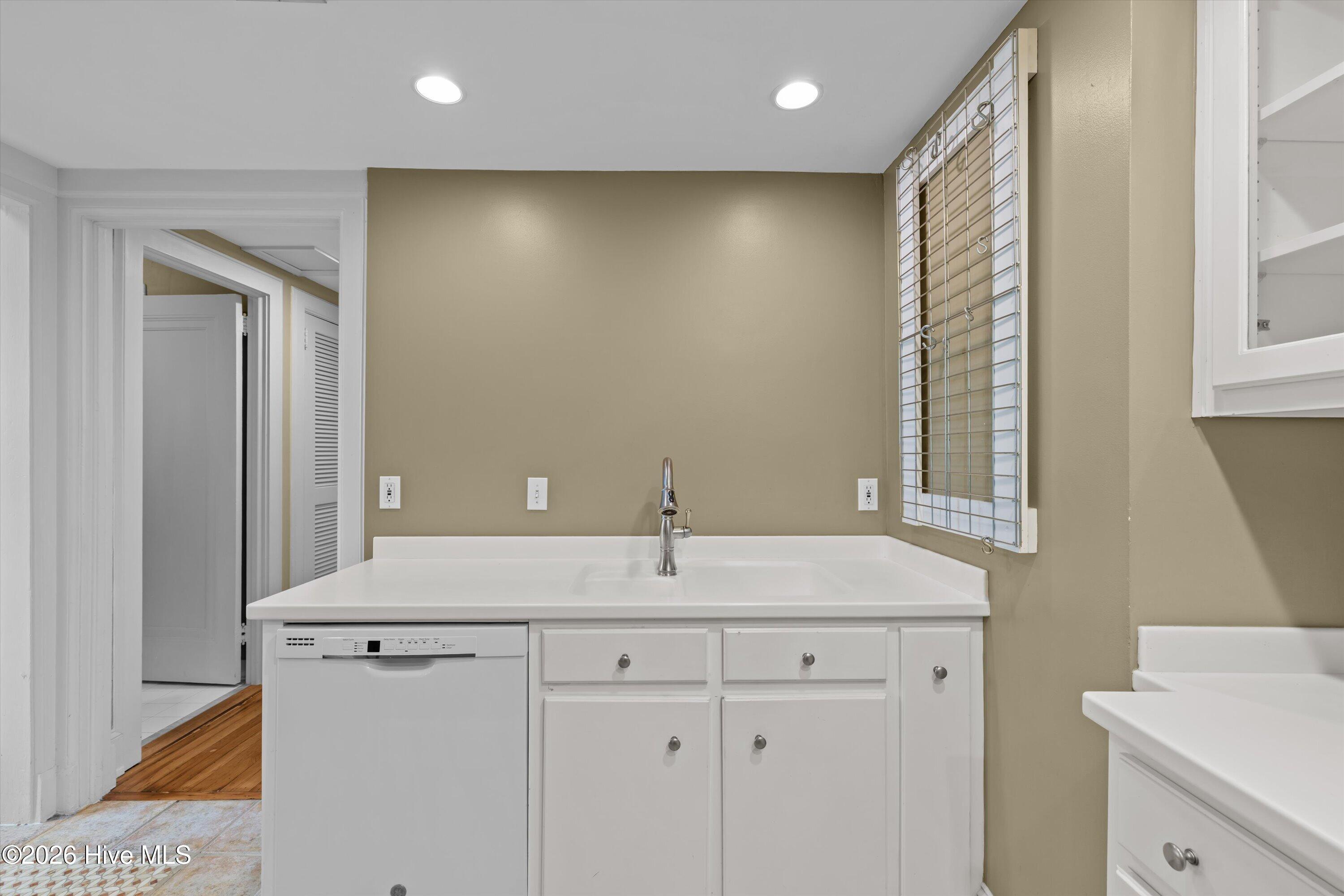 2068 Walton Way 201 Property Photo 21