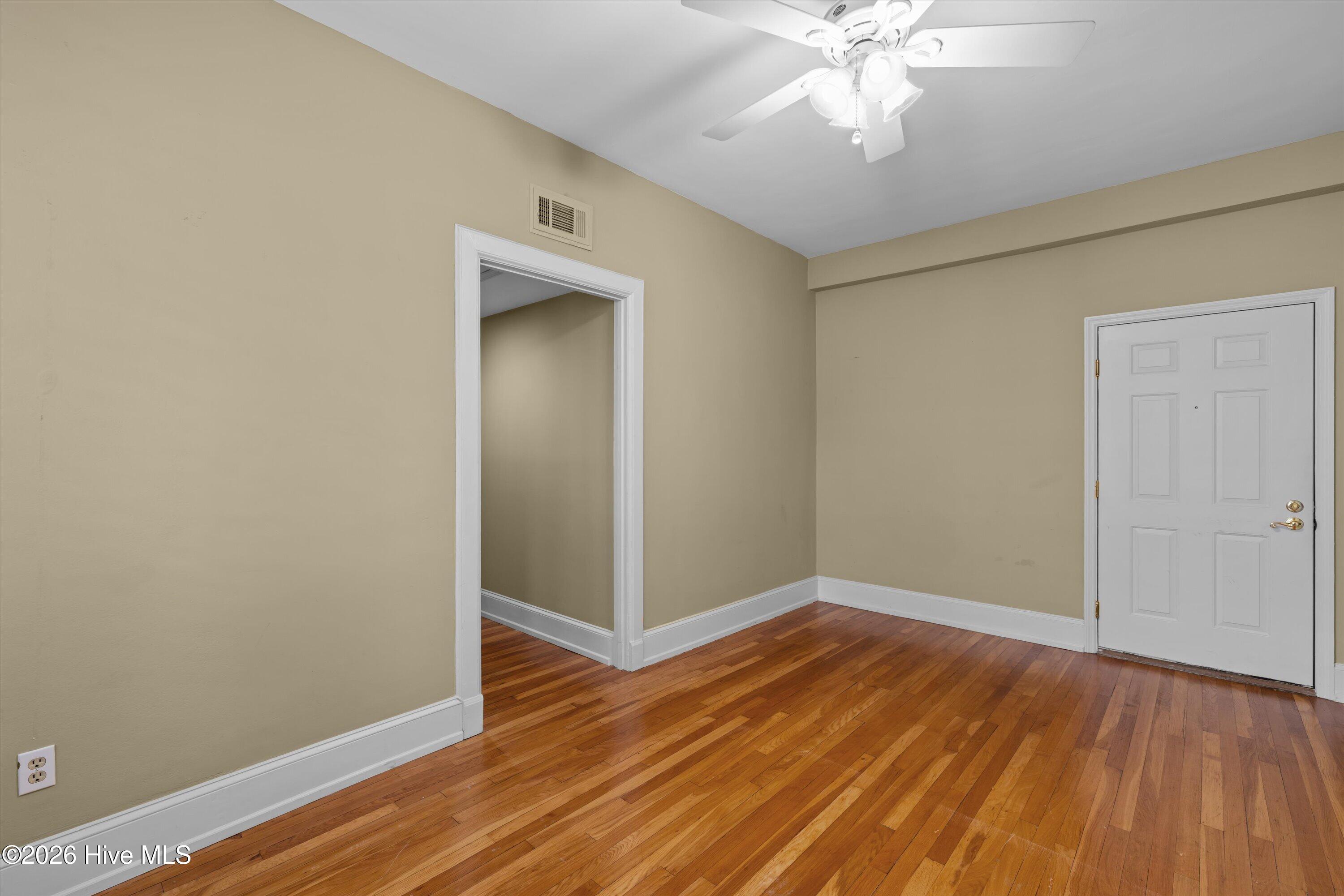 2068 Walton Way 201 Property Photo 29