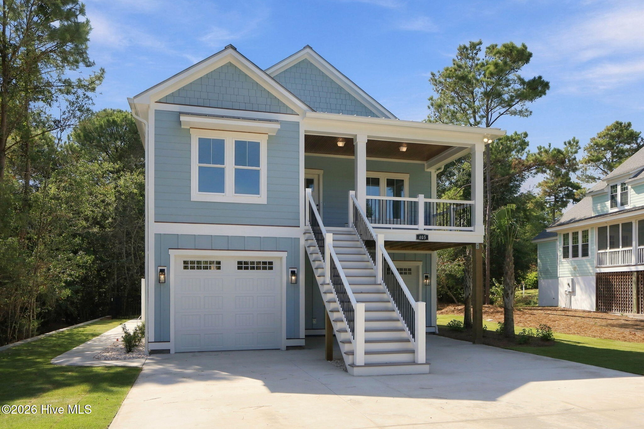 405 Emerald Landing Drive Property Photo 2