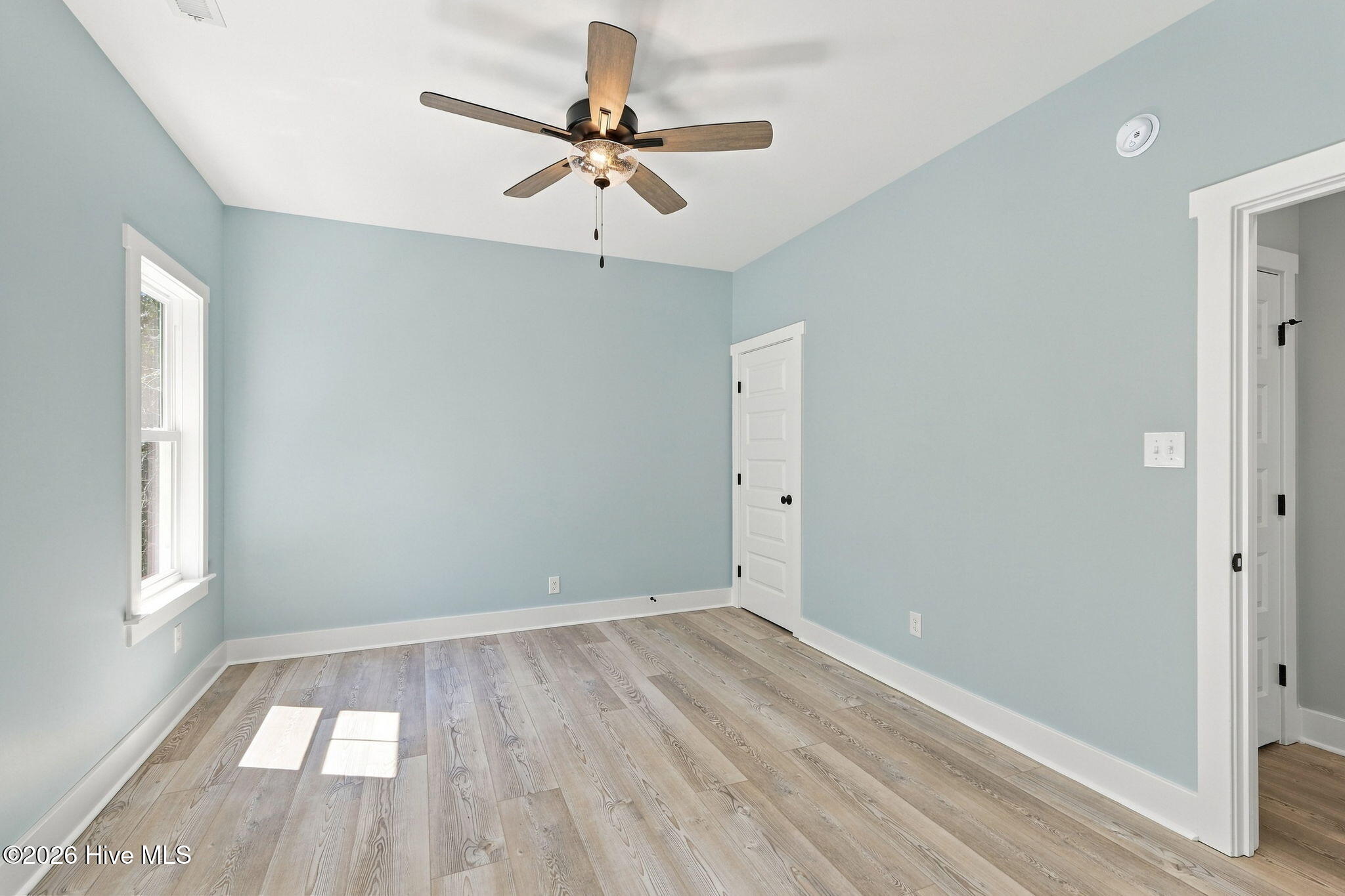 405 Emerald Landing Drive Property Photo 20