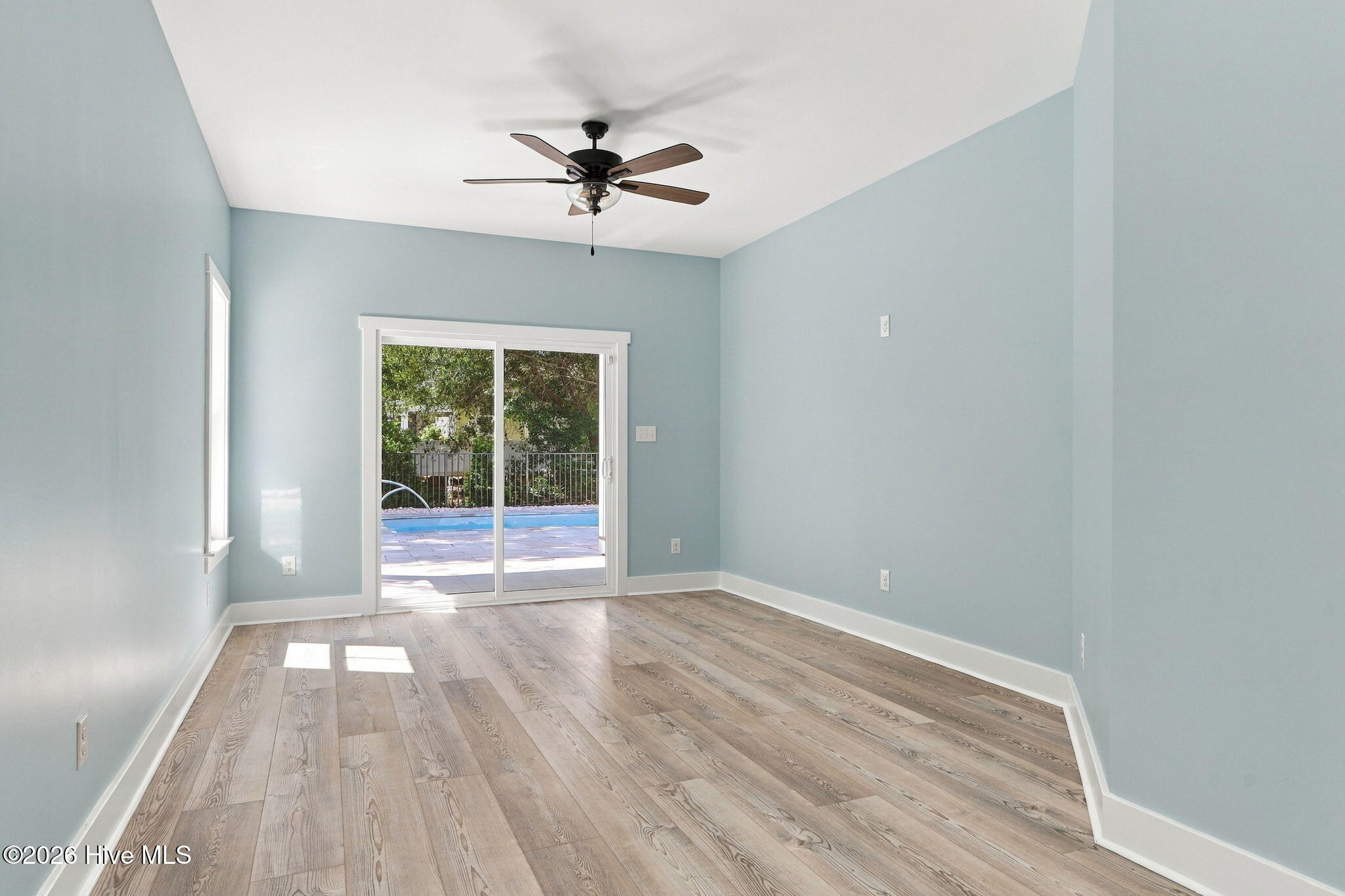 405 Emerald Landing Drive Property Photo 28