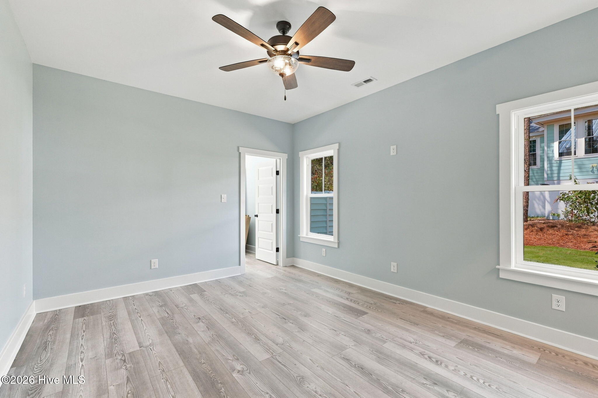 405 Emerald Landing Drive Property Photo 33