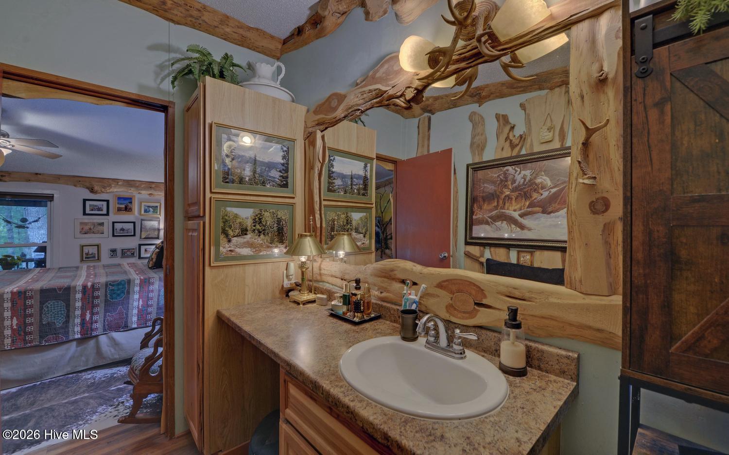 120 Covington Cove Property Photo 7