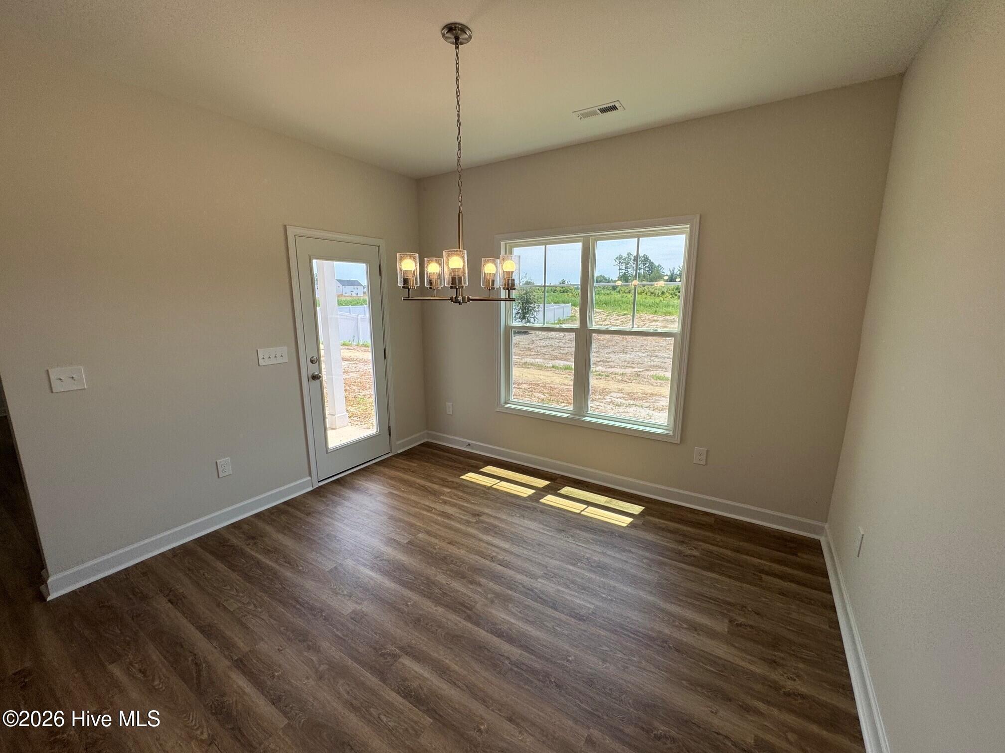 229 Seaford Lane Property Photo 7