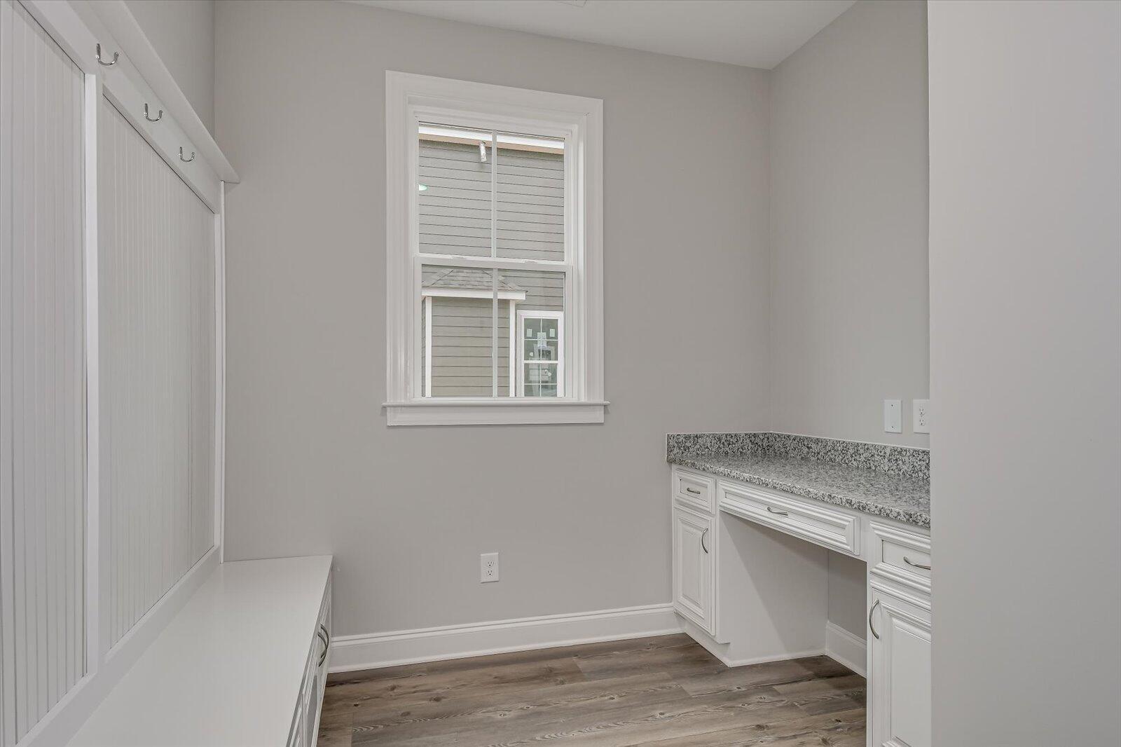 923 Walker Point Drive Property Photo 25