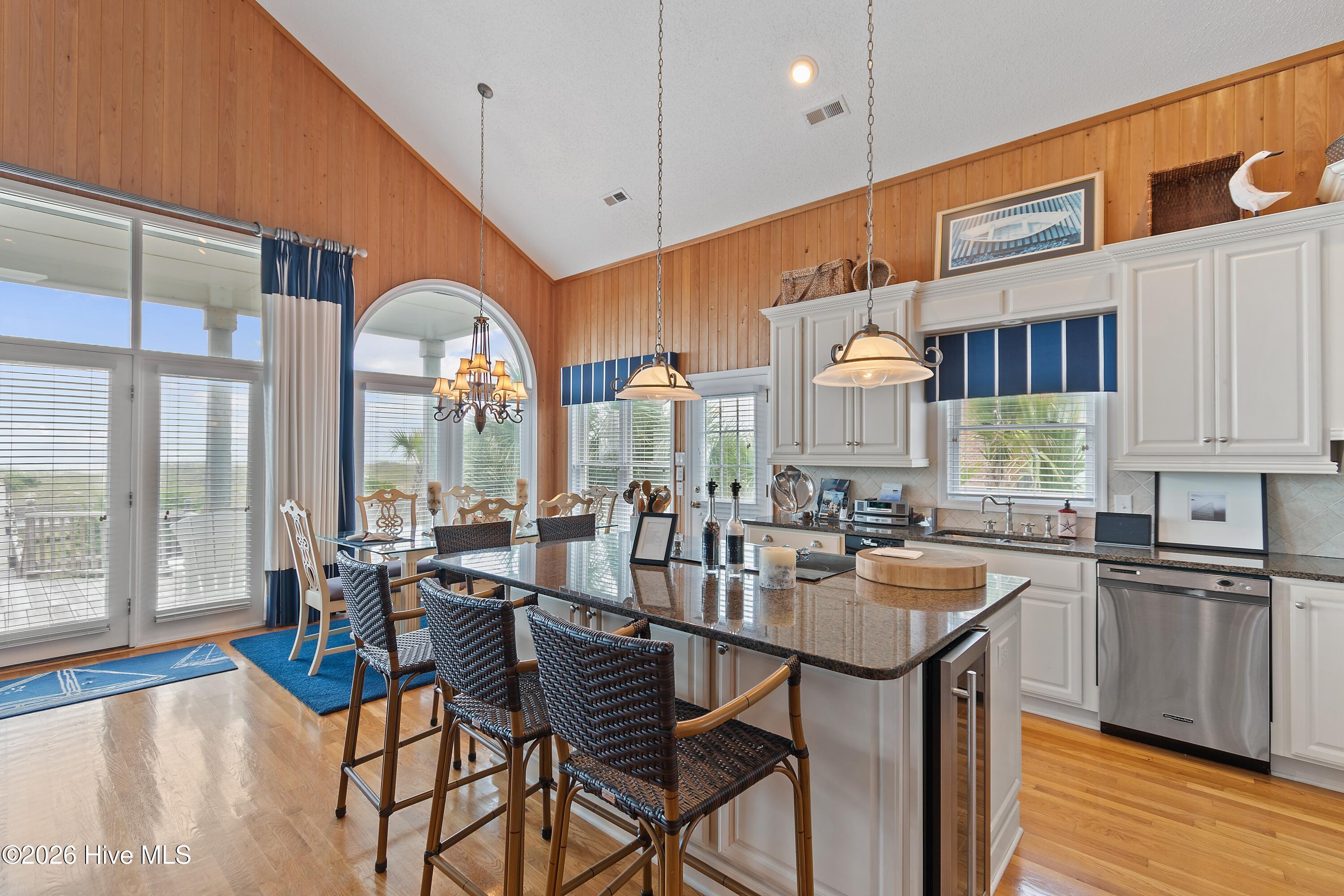 1307 Ocean Boulevard W Property Photo 8