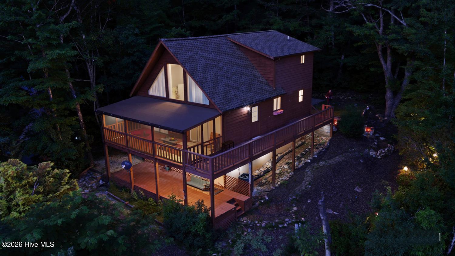 215 Black Bear Ridge Property Photo 2