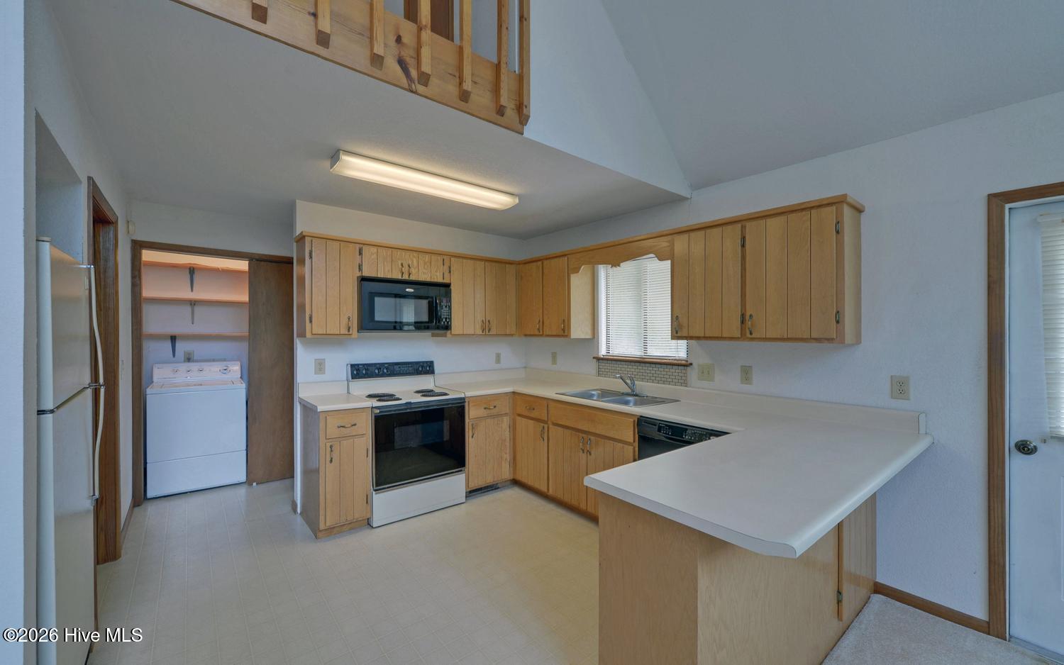 215 Black Bear Ridge Property Photo 8