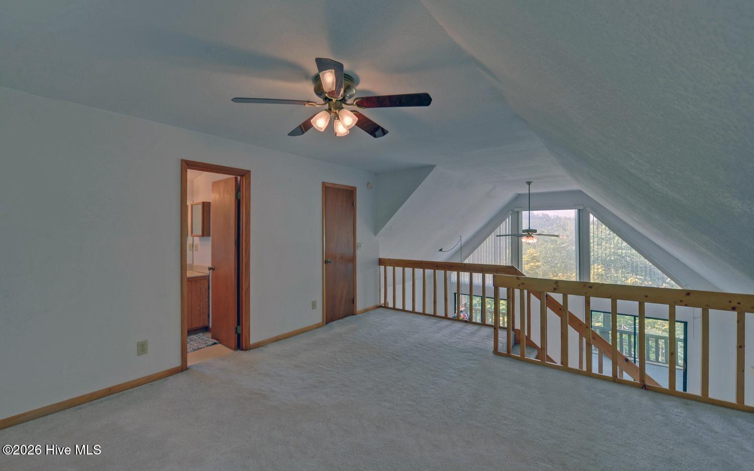 215 Black Bear Ridge Property Photo 28