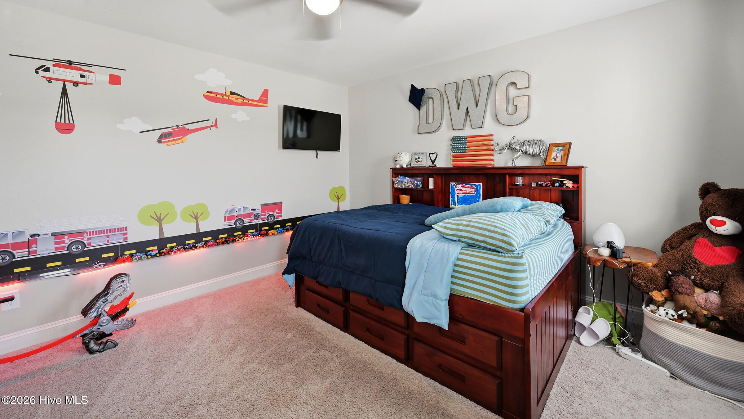 2240 Three Oaks Drive Property Photo 34