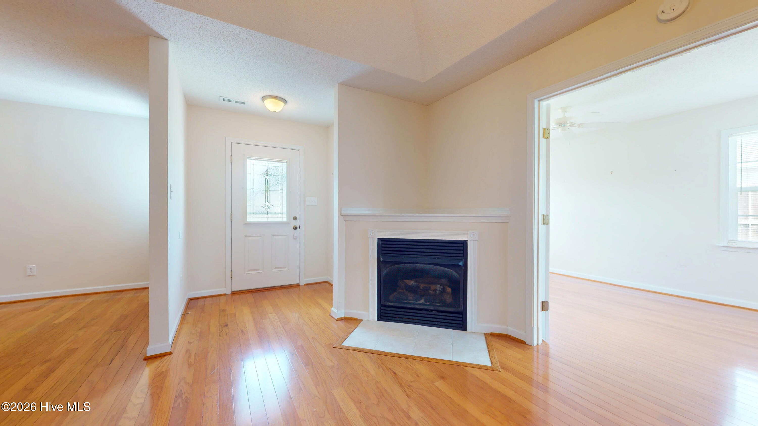 2011 Colony Plaza Property Photo 3