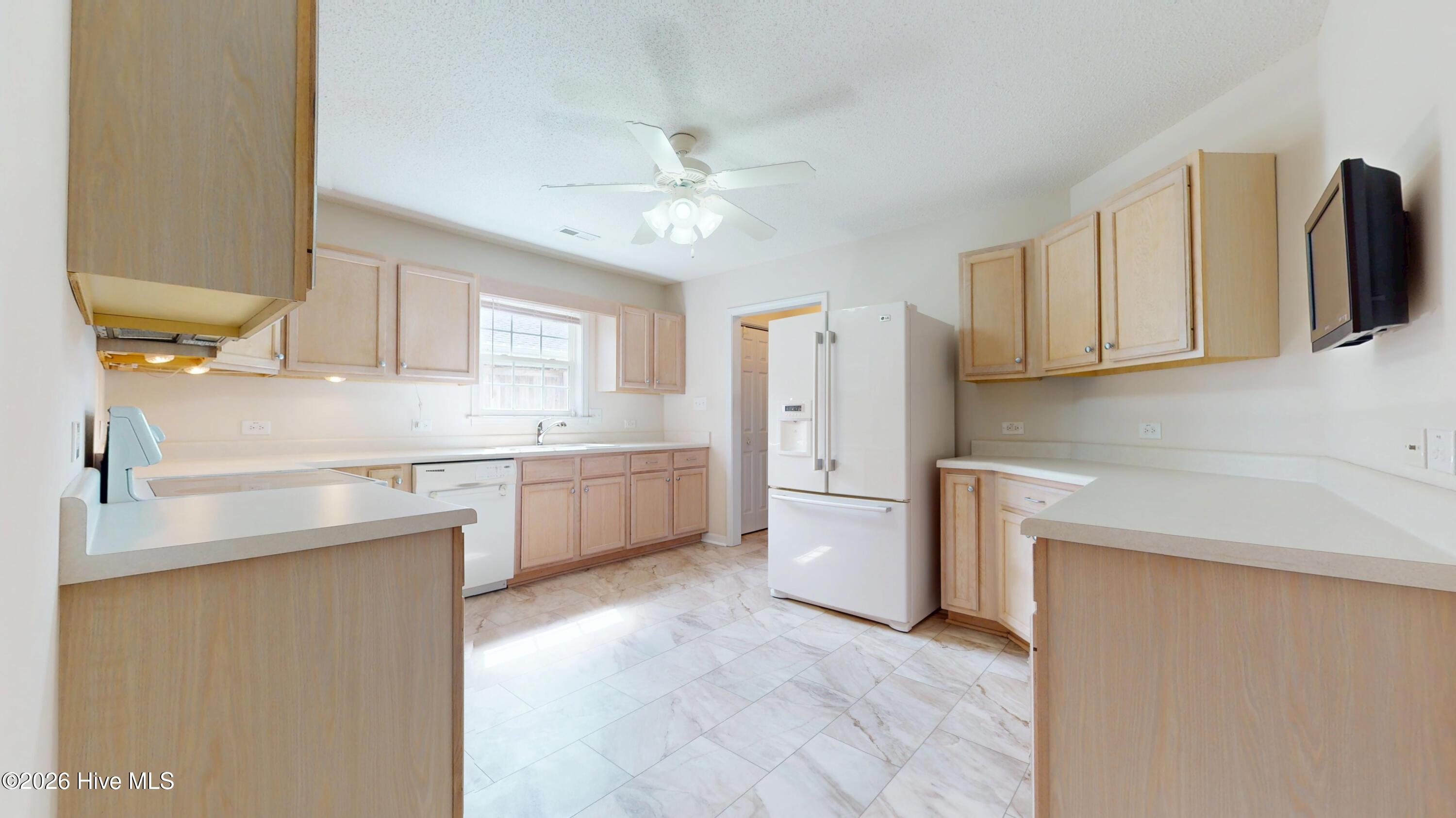 2011 Colony Plaza Property Photo 9