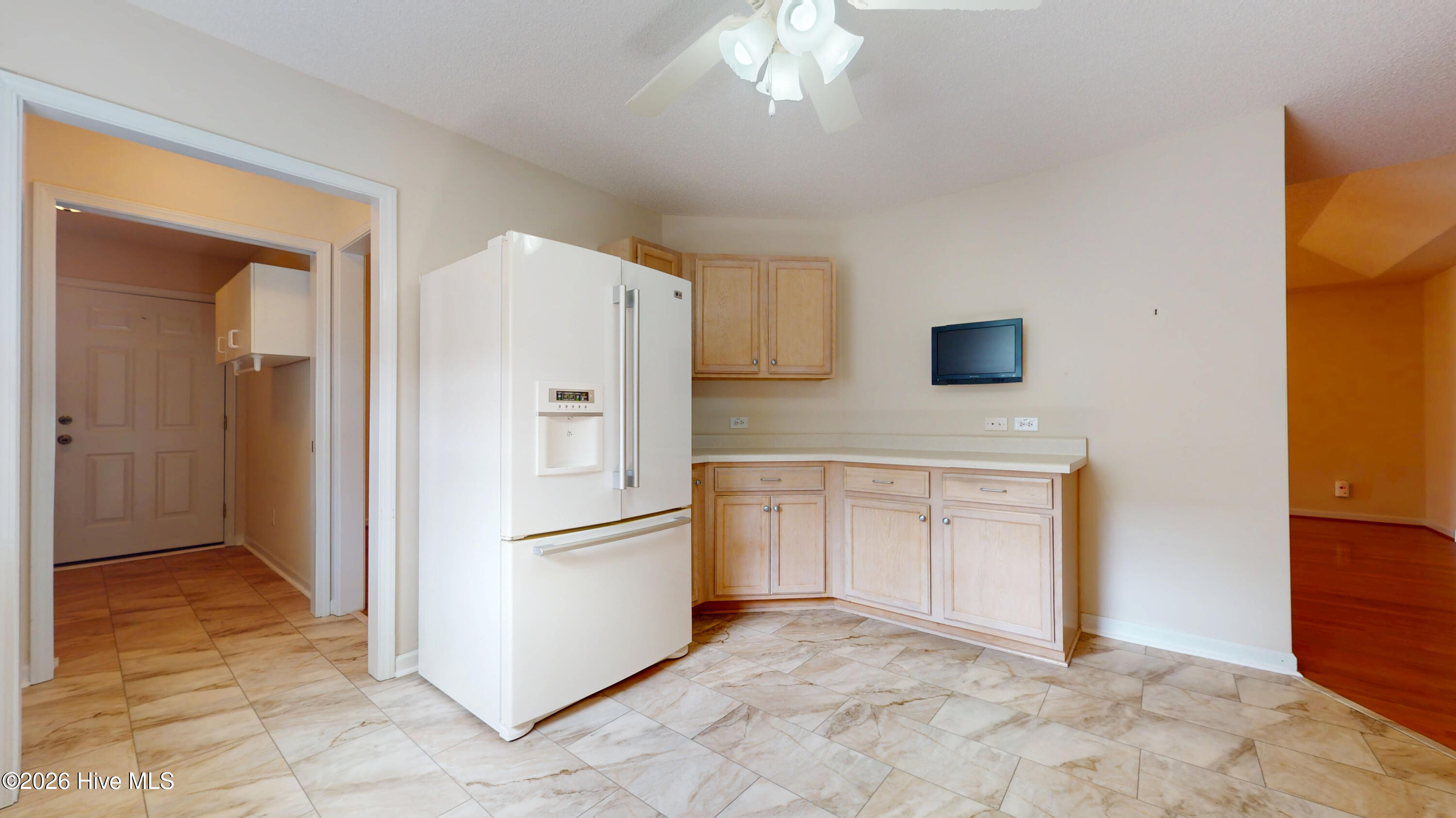 2011 Colony Plaza Property Photo 10