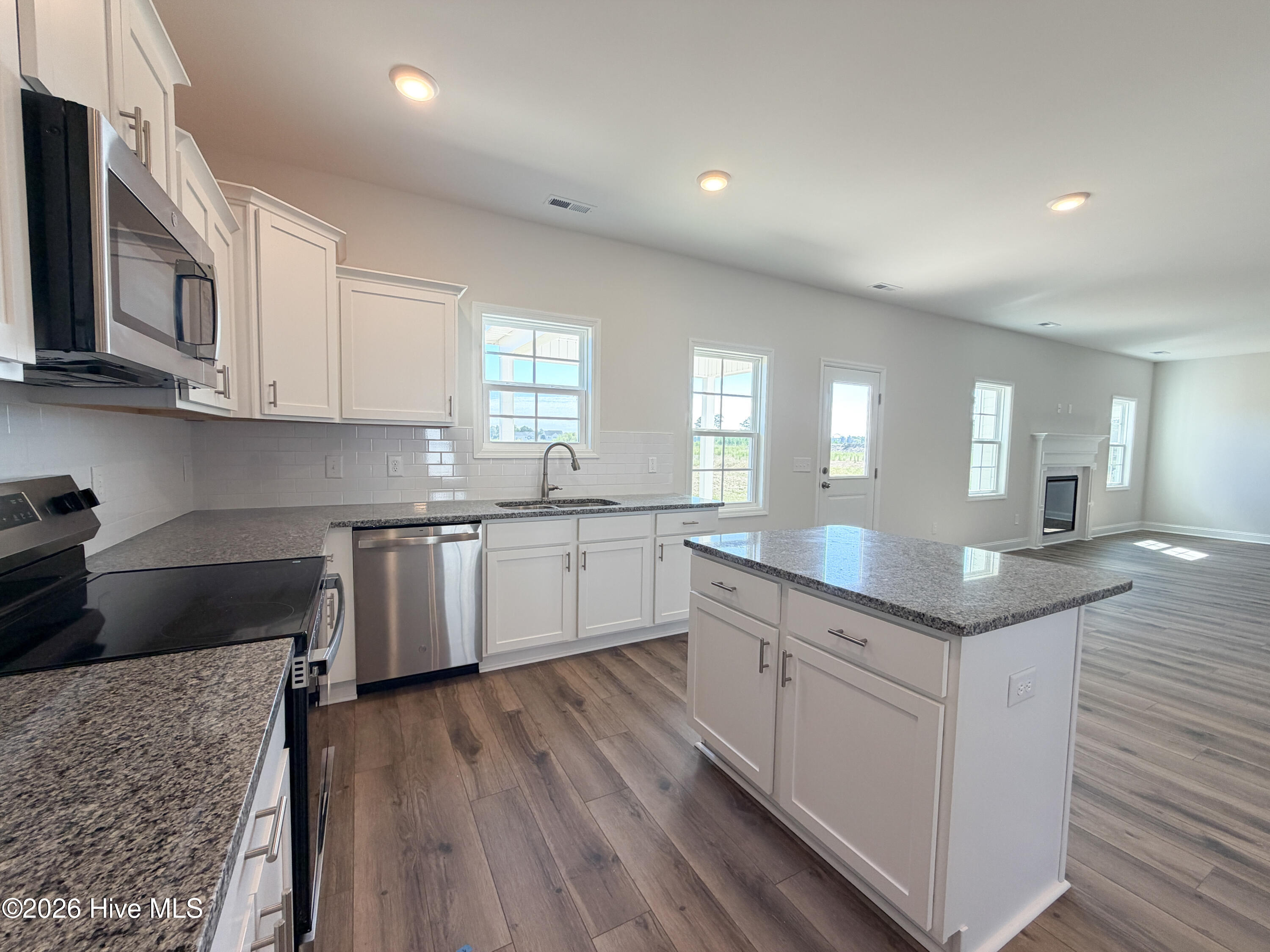 821 Tupelo Tree Drive Property Photo 8