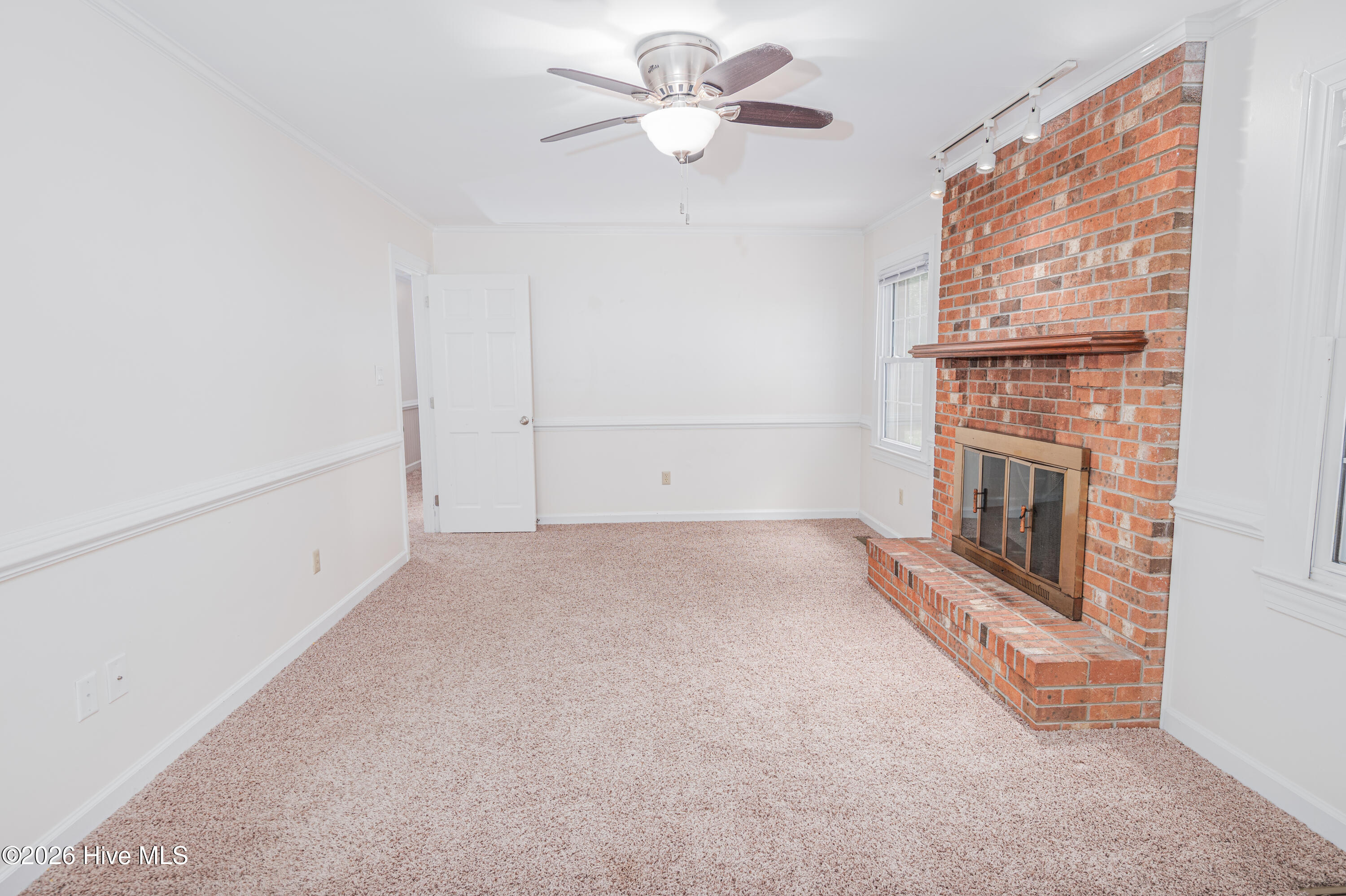 104 Dorchester Lane Property Photo 4