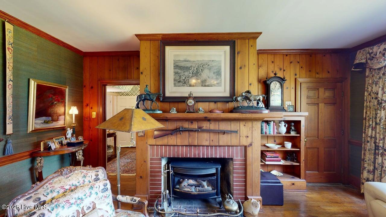 206 W James Street Property Photo 16