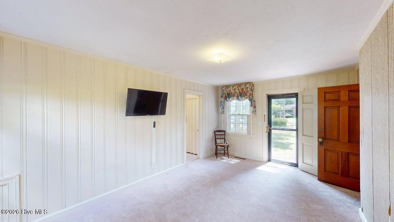 206 W James Street Property Photo 30