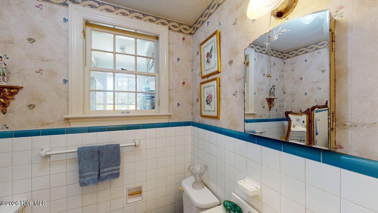206 W James Street Property Photo 31