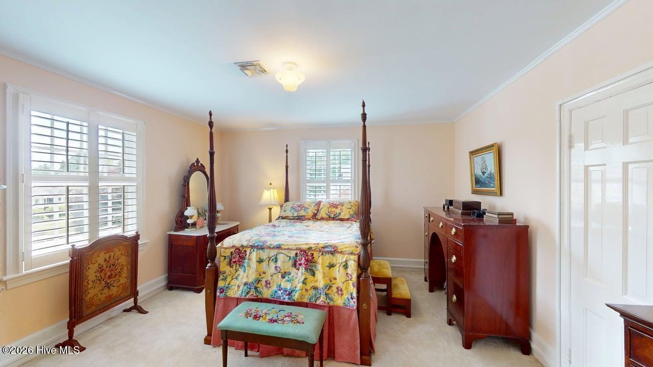 206 W James Street Property Photo 39