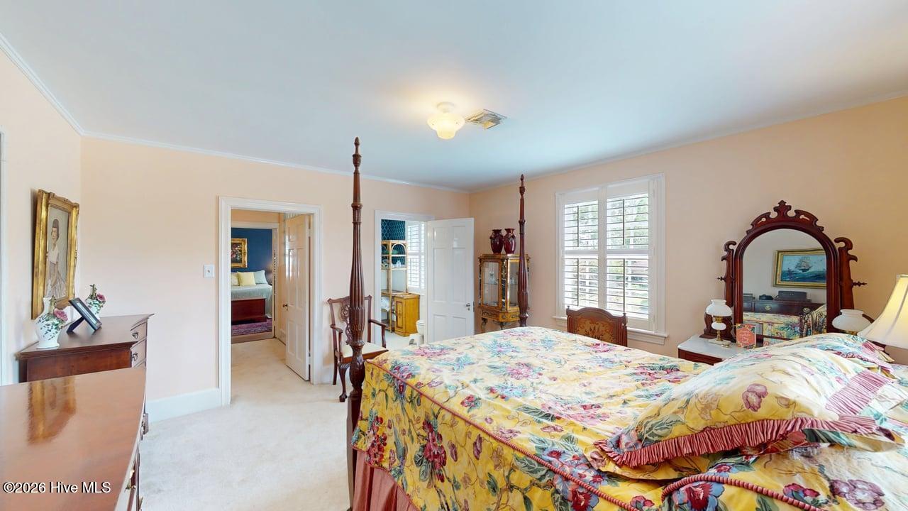 206 W James Street Property Photo 40