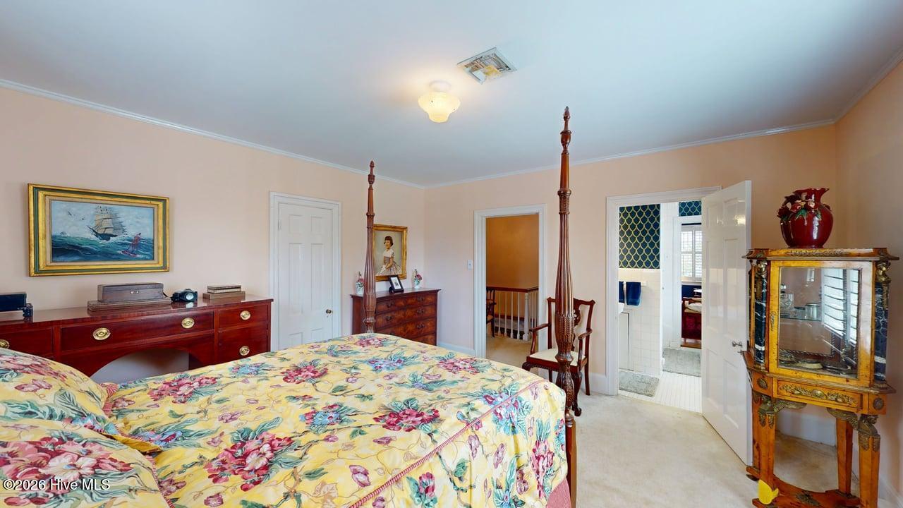 206 W James Street Property Photo 41