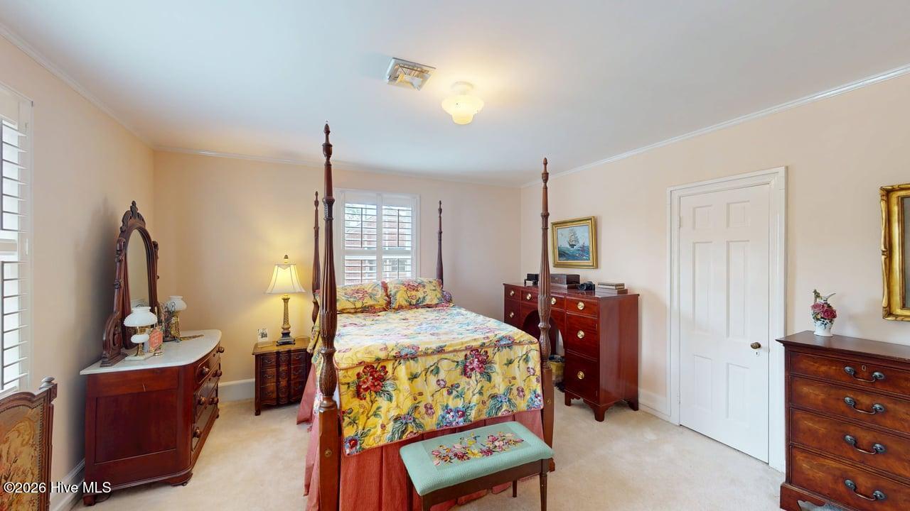 206 W James Street Property Photo 42
