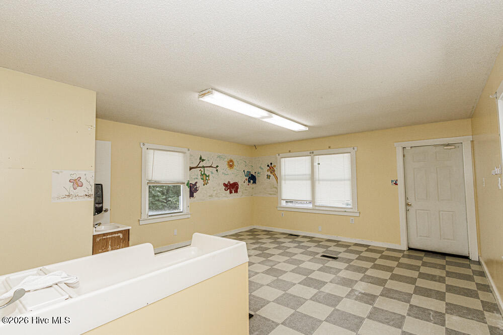 2070 S 1st Street Property Photo 11