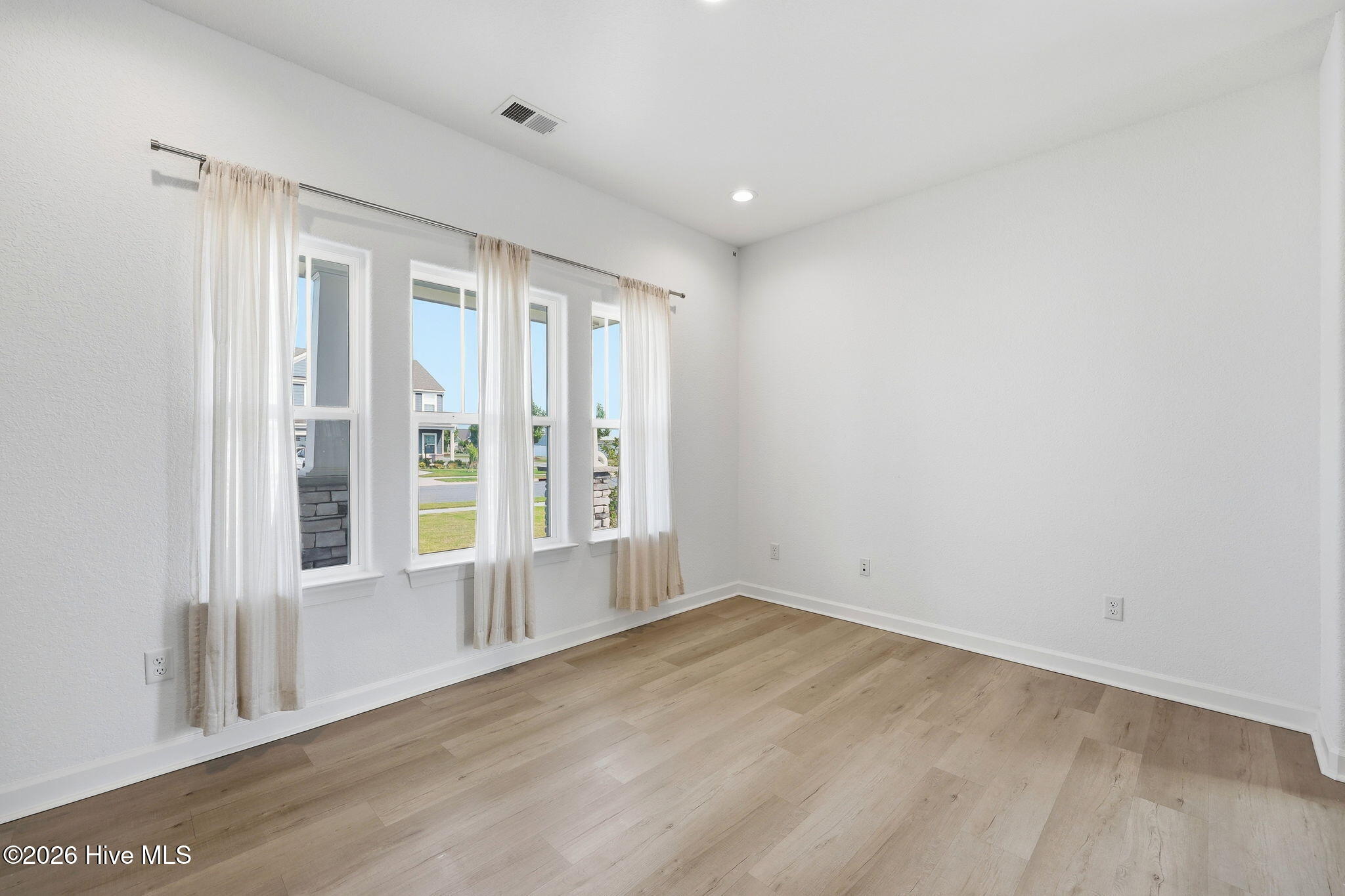 208 Ryker Road E Property Photo 5