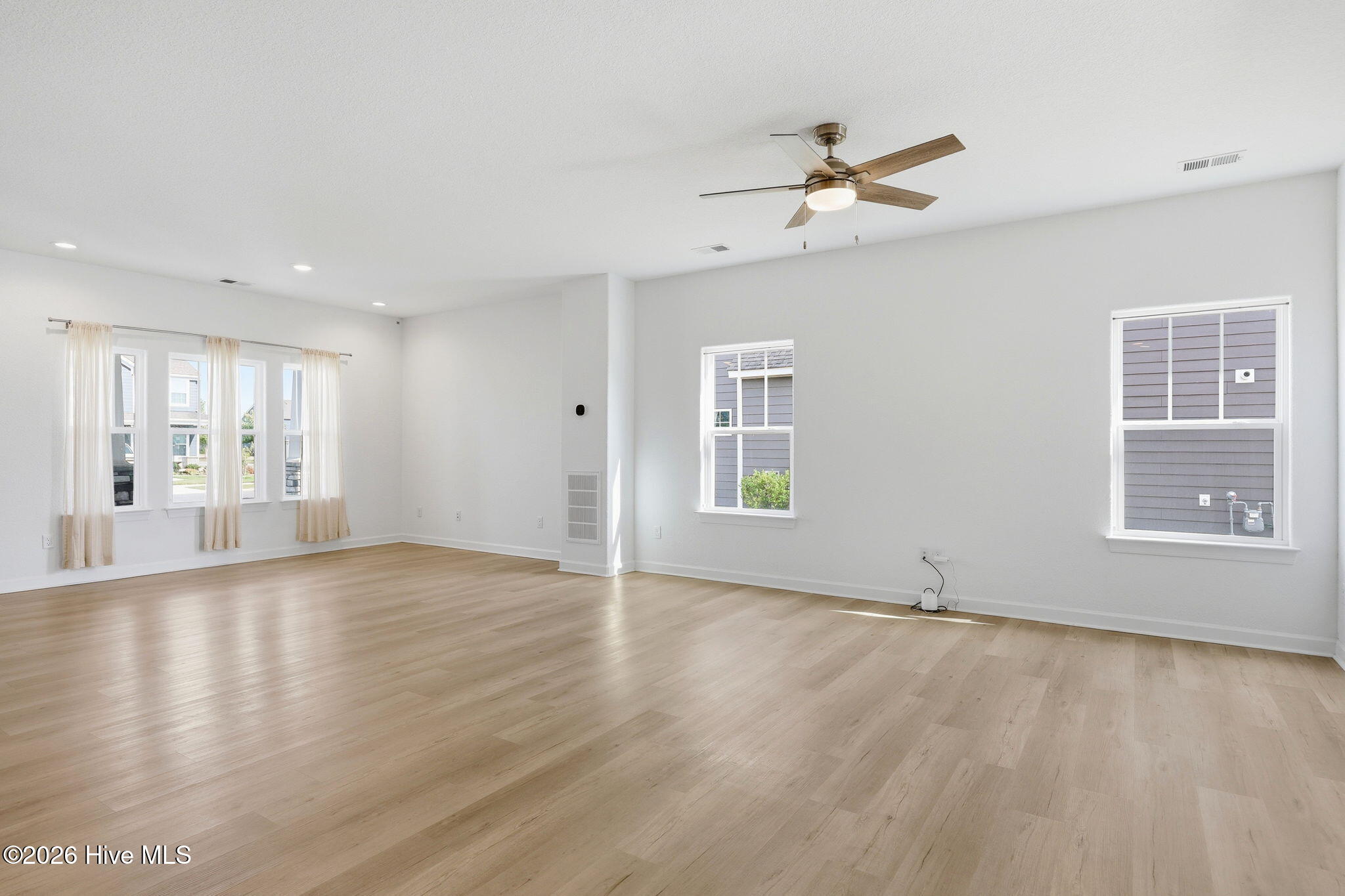 208 Ryker Road E Property Photo 8