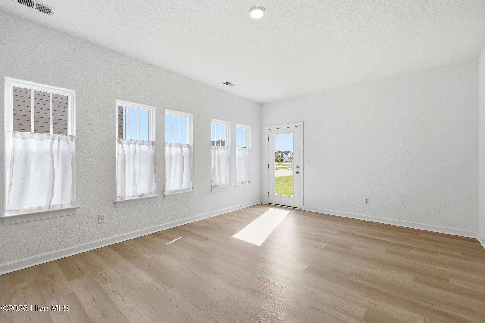 208 Ryker Road E Property Photo 10