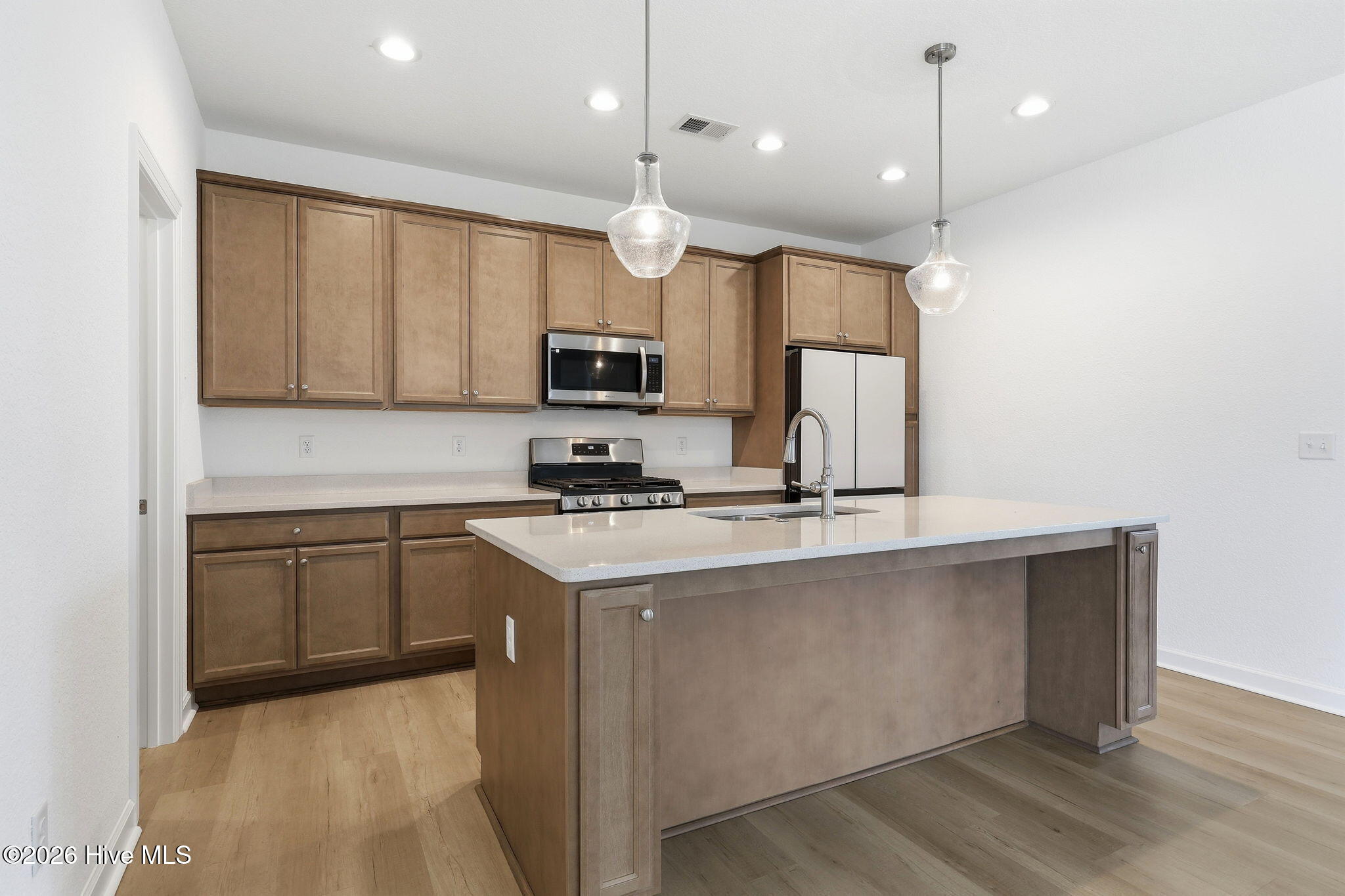 208 Ryker Road E Property Photo 12