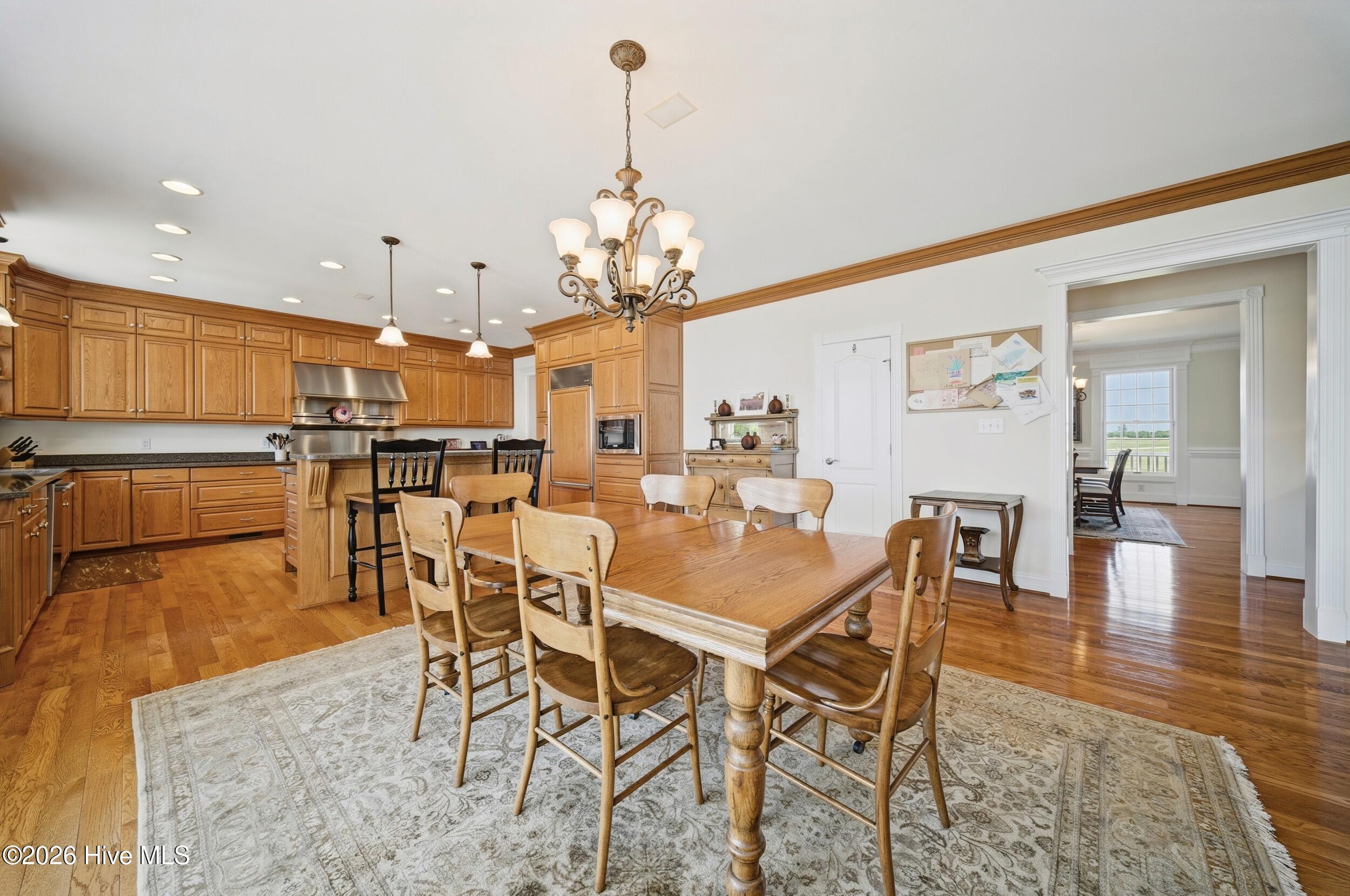 124 Queensview Court Property Photo 11