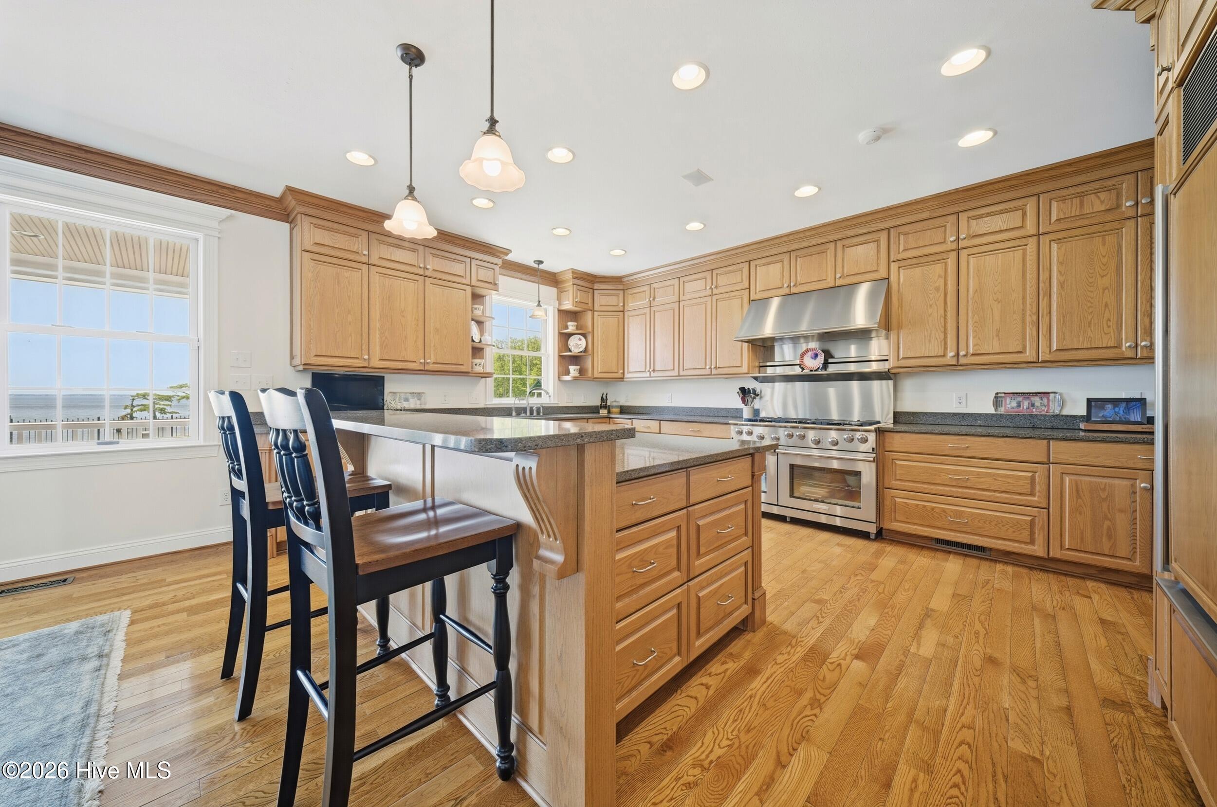 124 Queensview Court Property Photo 13