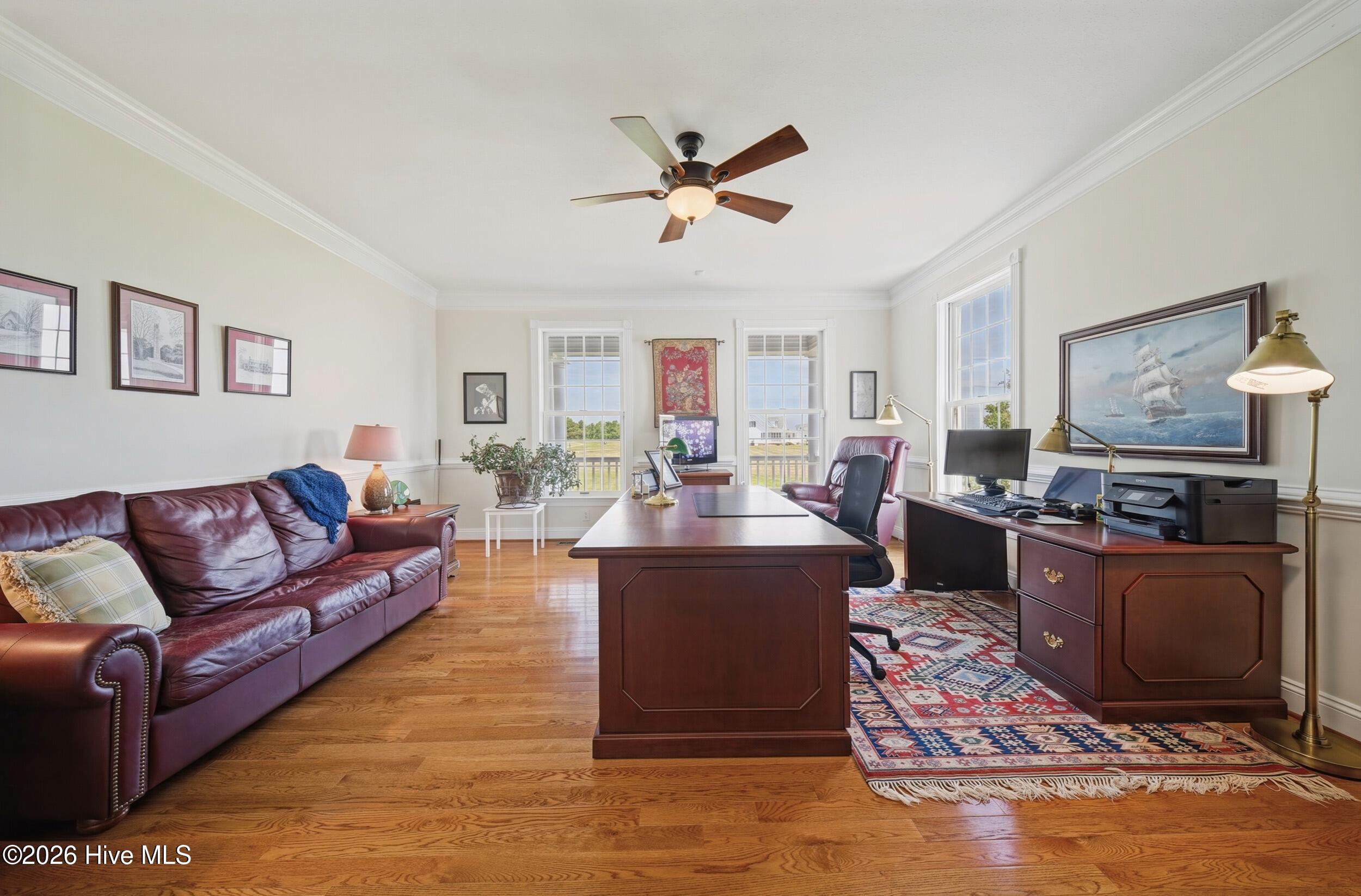 124 Queensview Court Property Photo 25