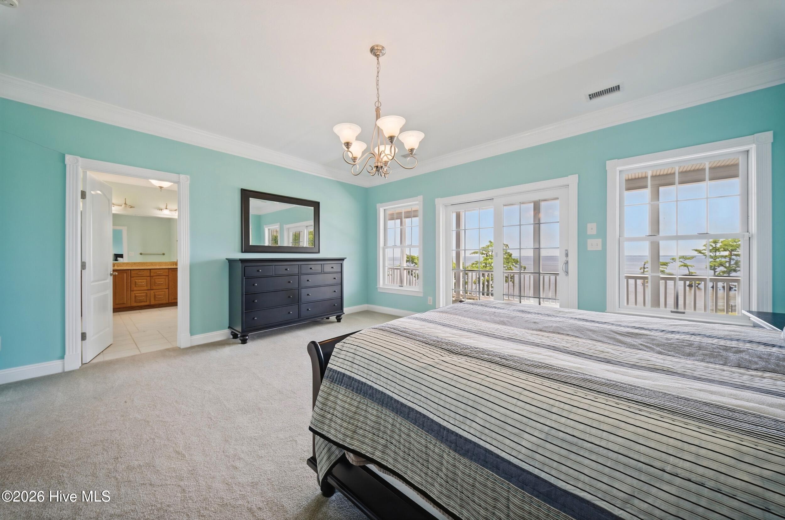 124 Queensview Court Property Photo 30