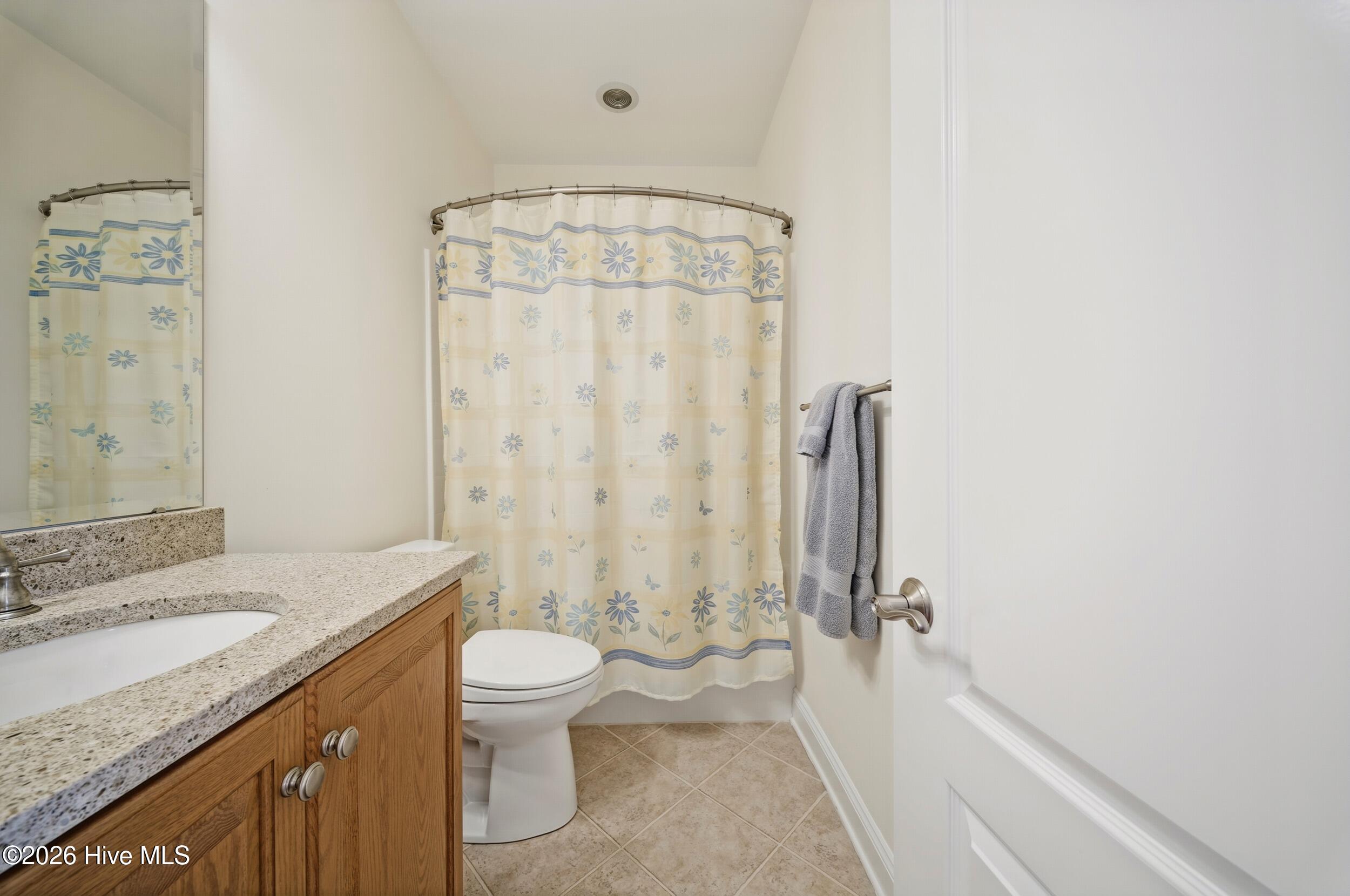 124 Queensview Court Property Photo 38