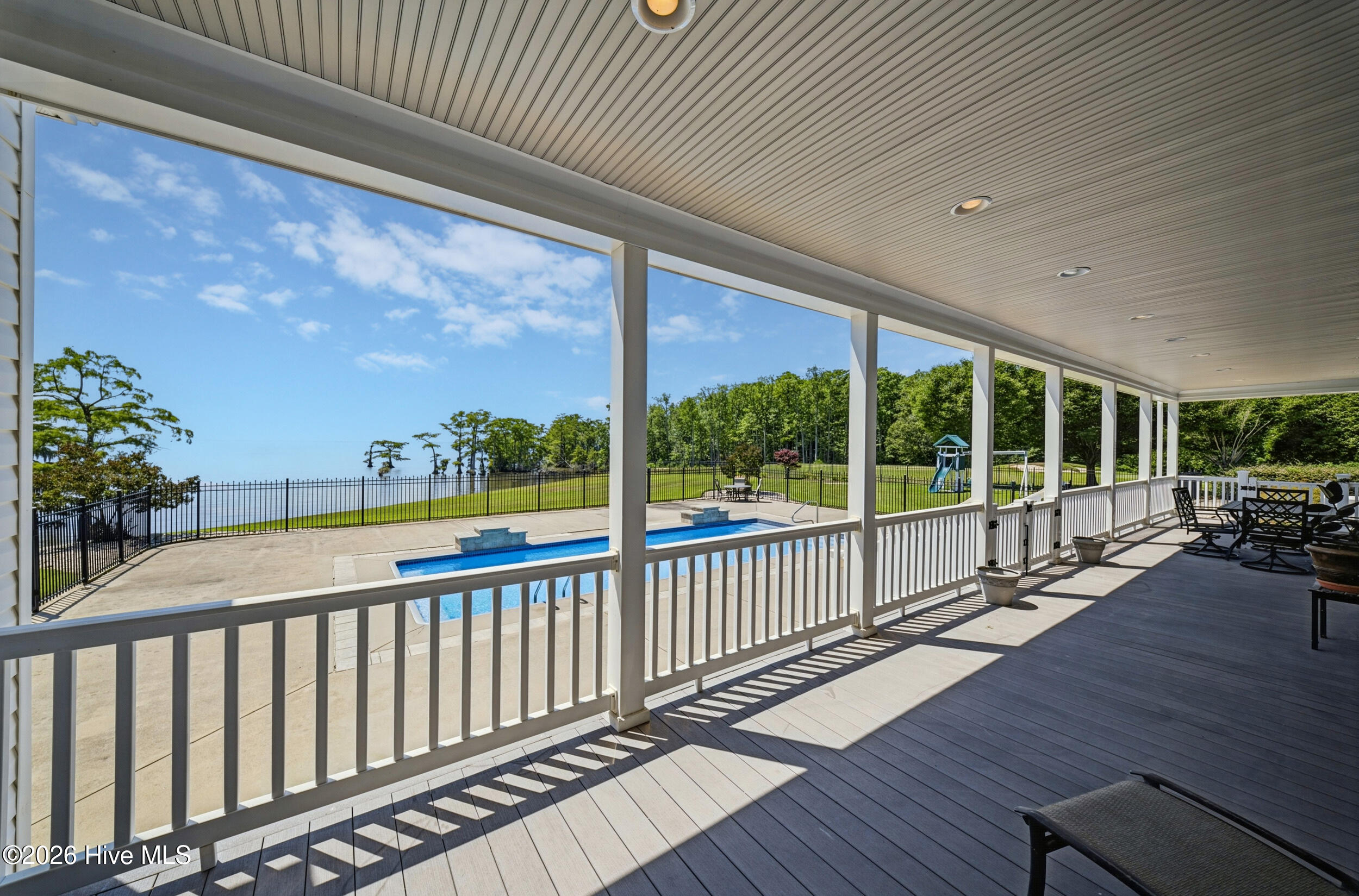 124 Queensview Court Property Photo 49