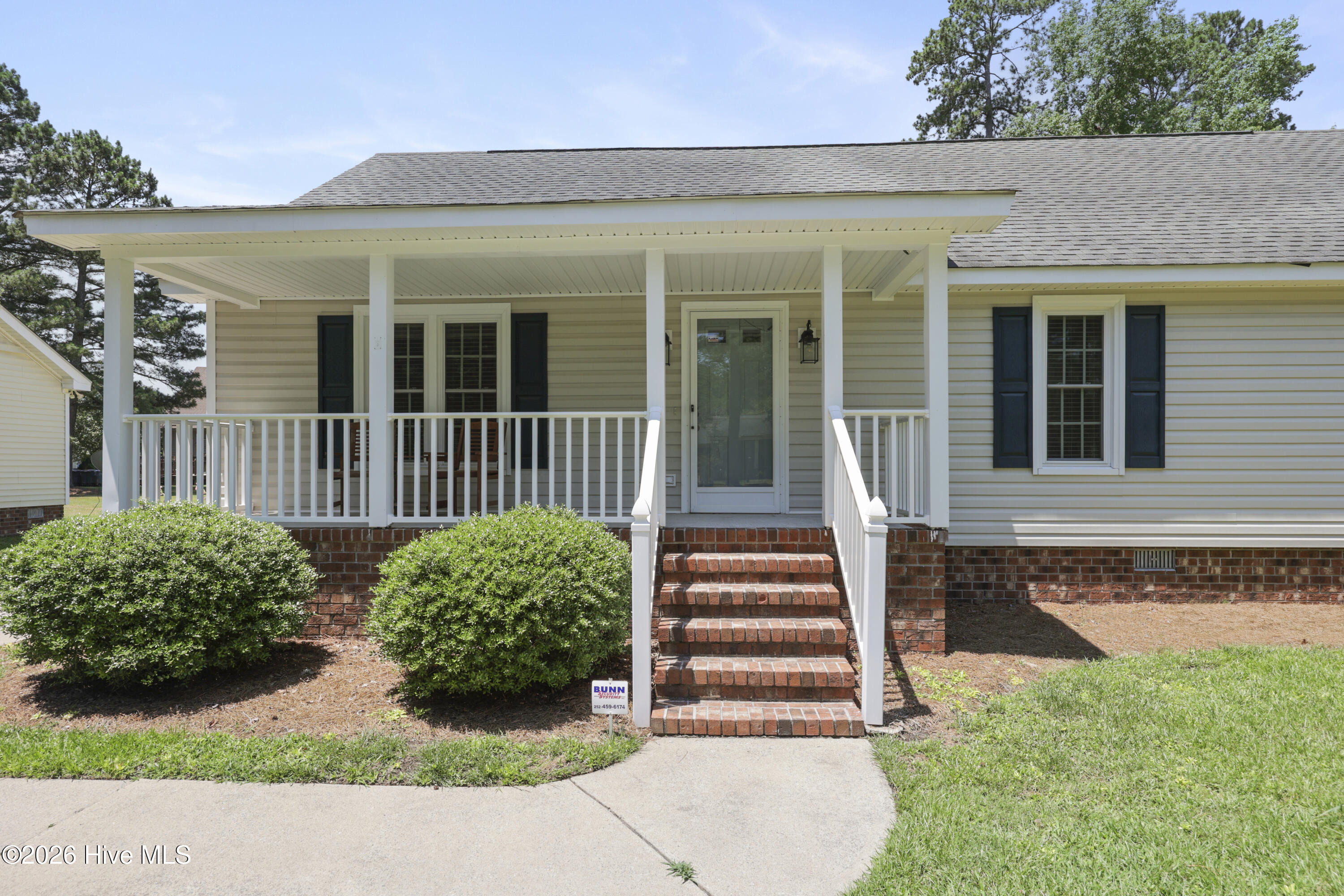 1124 Beechwood Drive Property Photo 4