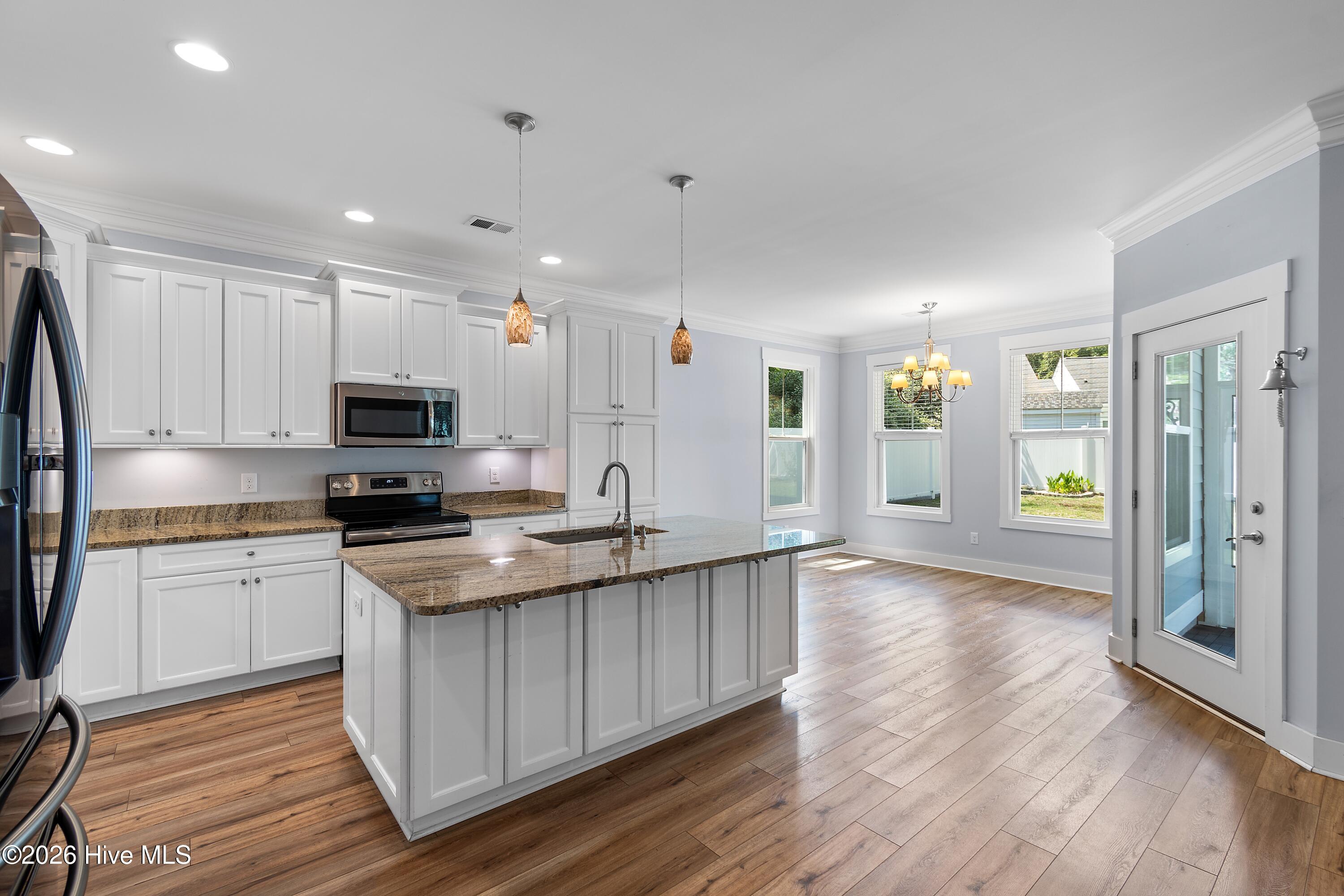 444 Lake Shore Drive Property Photo 10