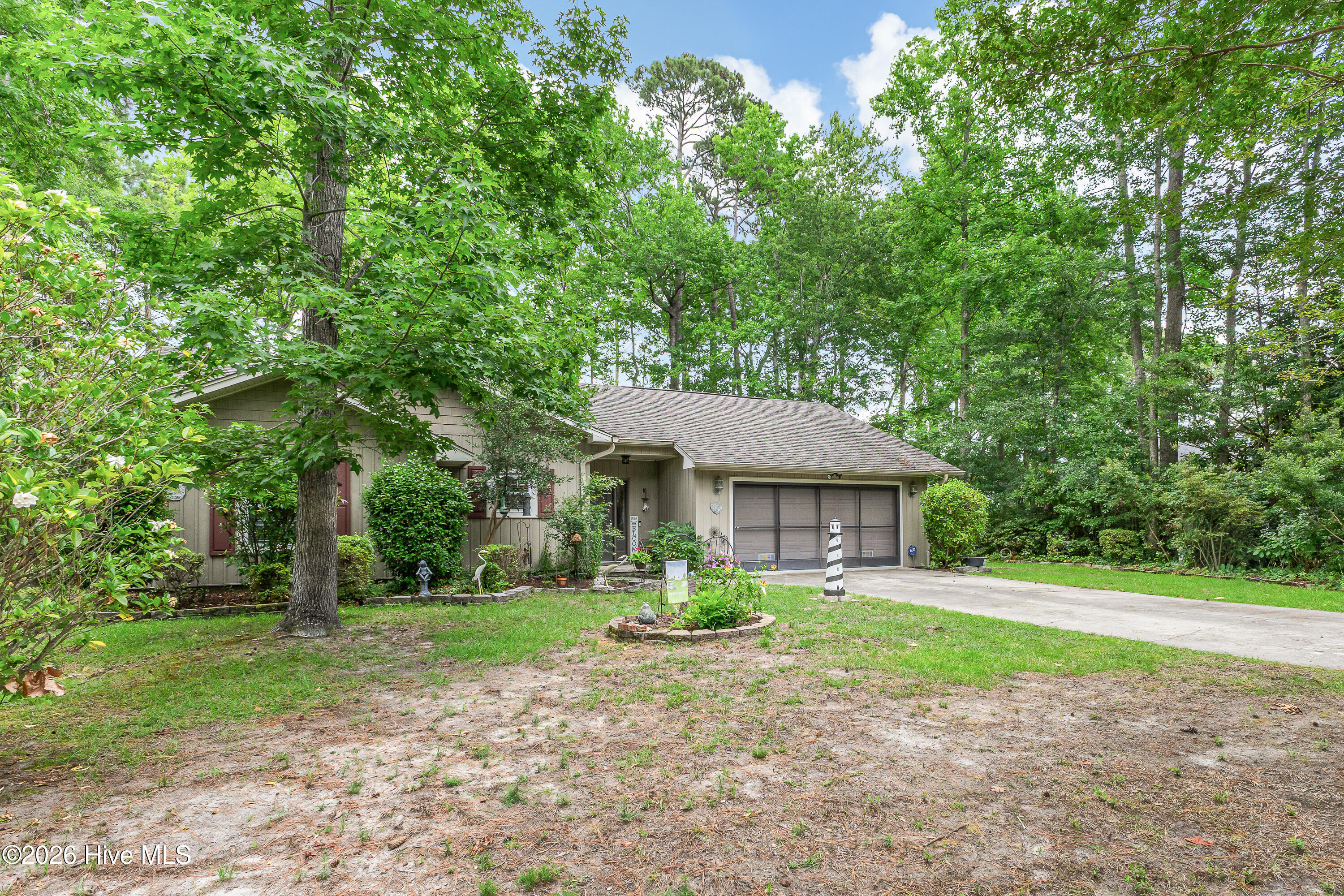 5 Topsail Court Property Photo 2