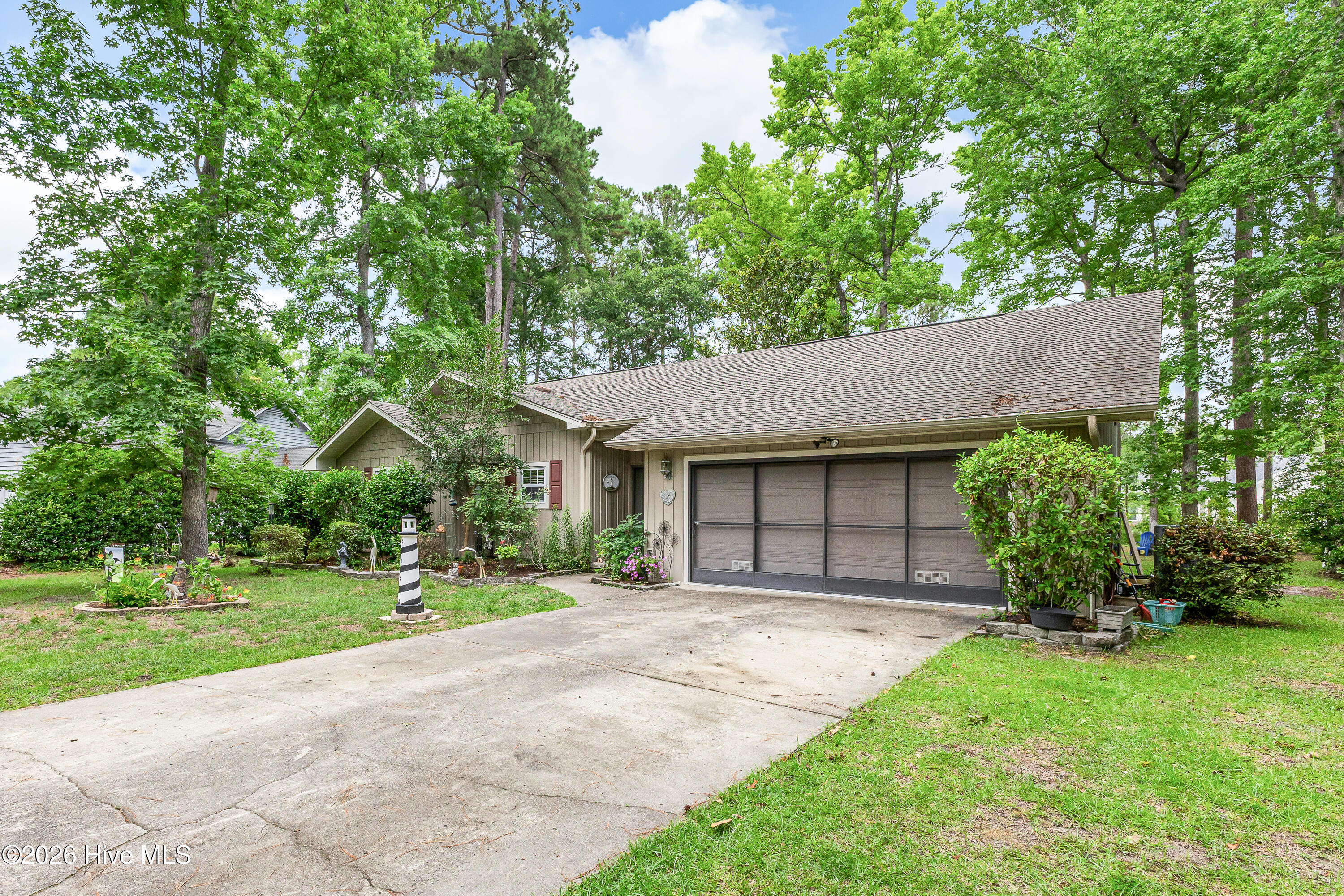 5 Topsail Court Property Photo 3